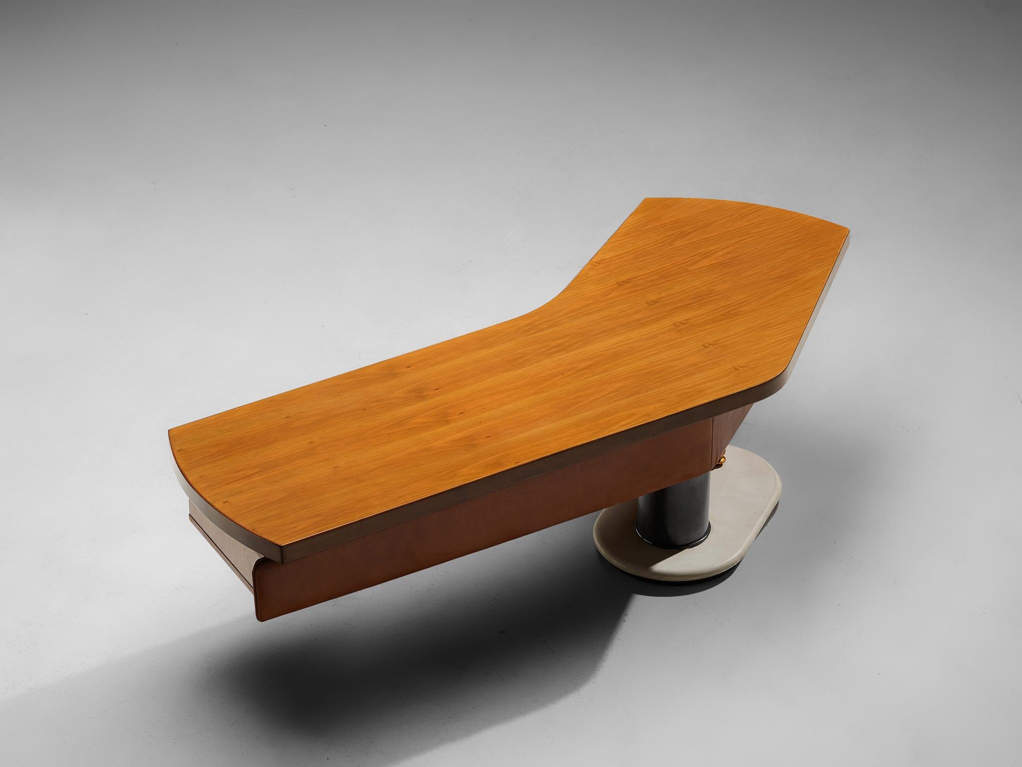 Stefano Mastuzzi Boomerang Desk 'Zero' in Walnut In Good Condition In Waalwijk, NL