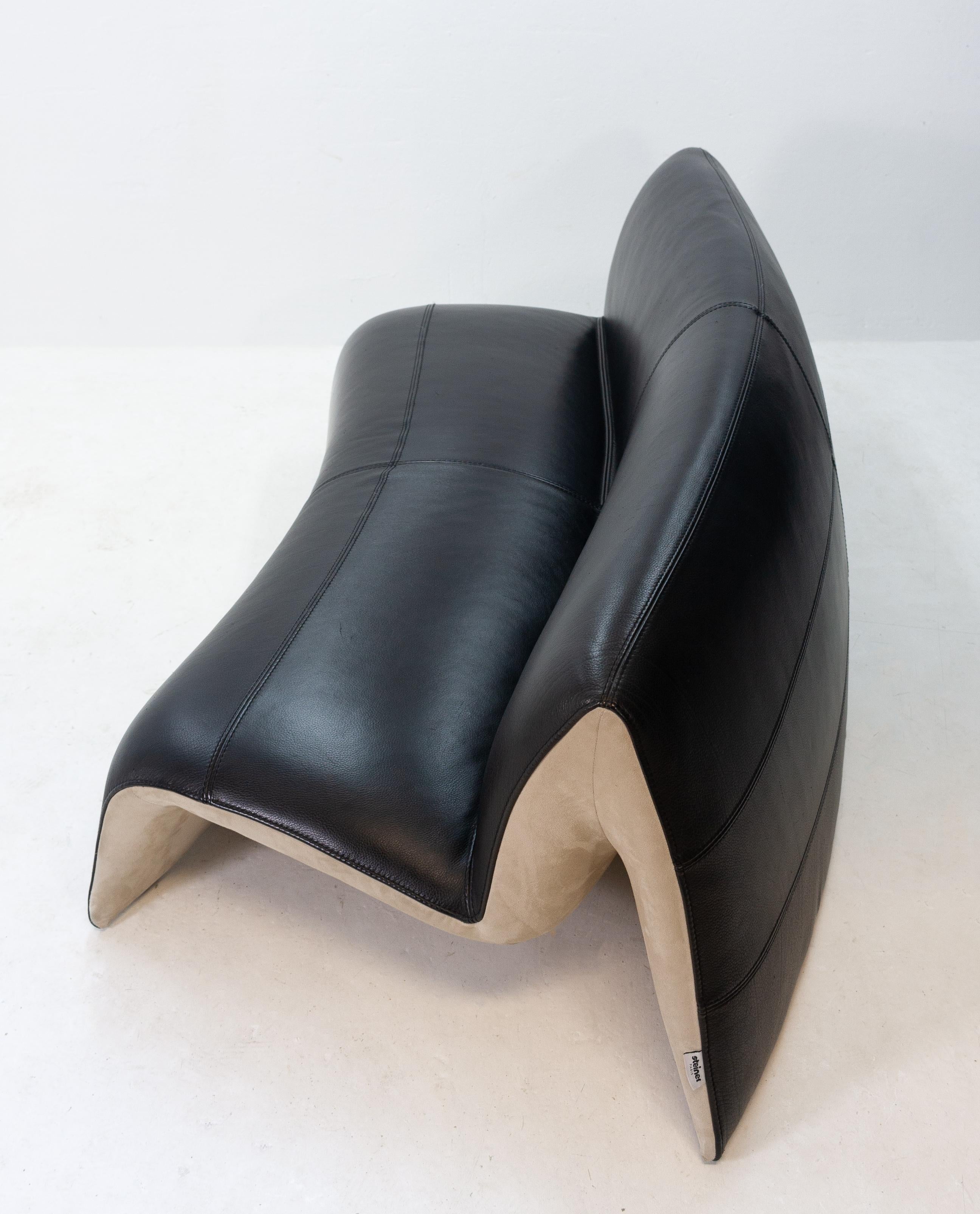 XXIe siècle et contemporain Steiner Paris Canapé en cuir incurvé Modèle Rivoli