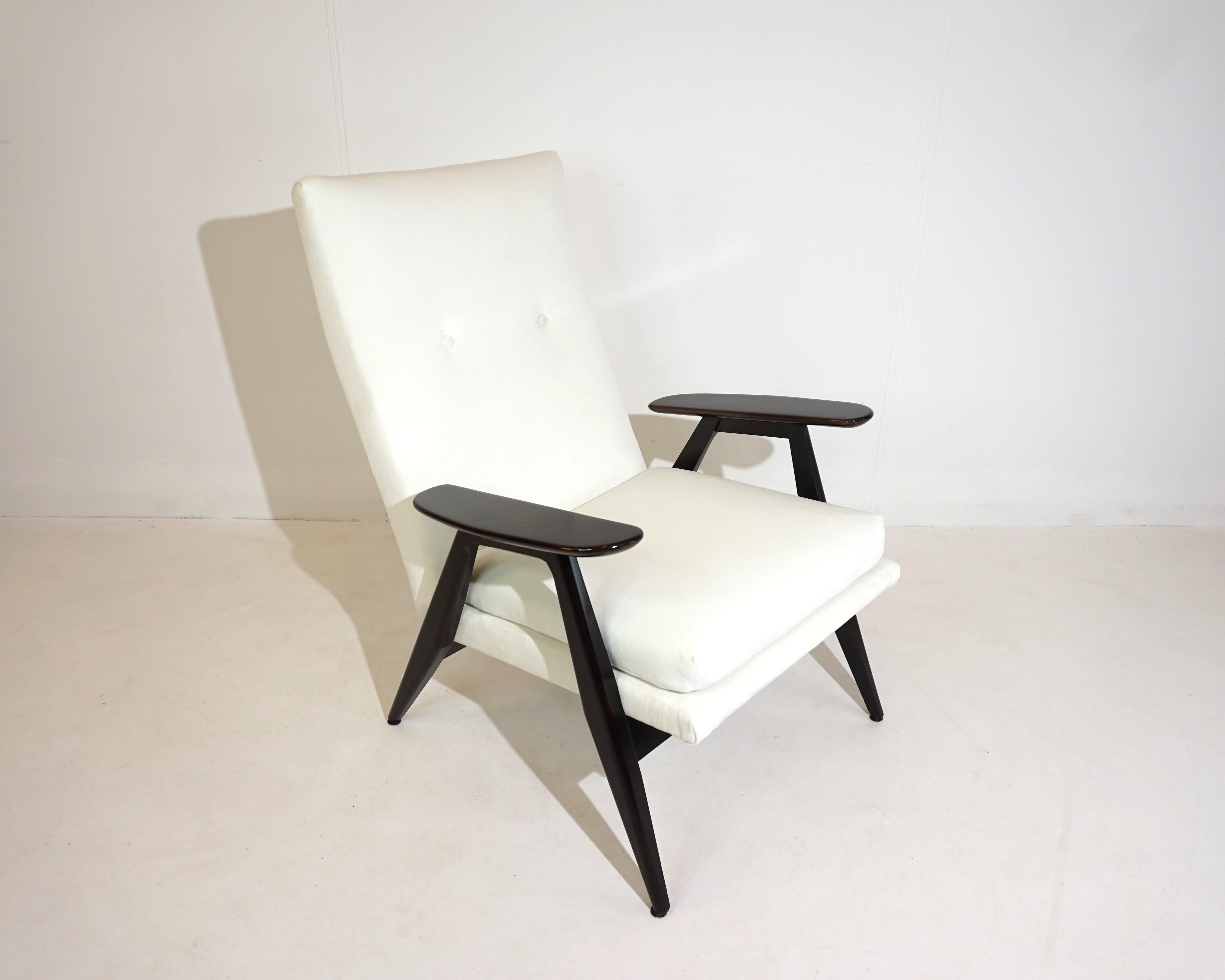 Steiner SK640 lounge chair by Pierre Guariche For Sale 8