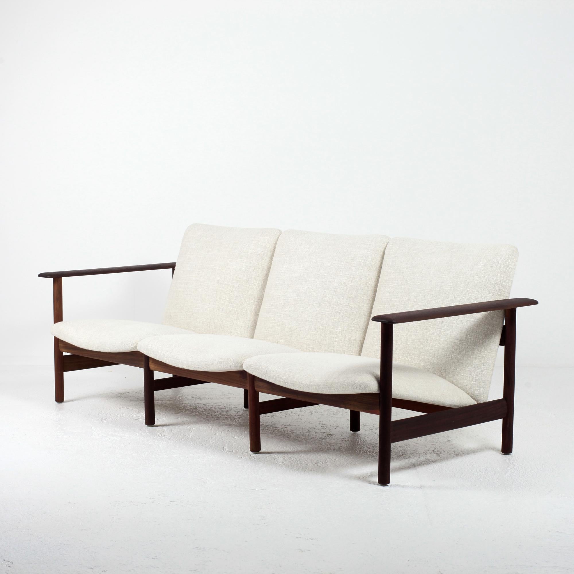 Steiner Sofa Solid Wood Frame and Pierre Frey Fabric, France, 1960s In Good Condition For Sale In Saint  Ouen, FR