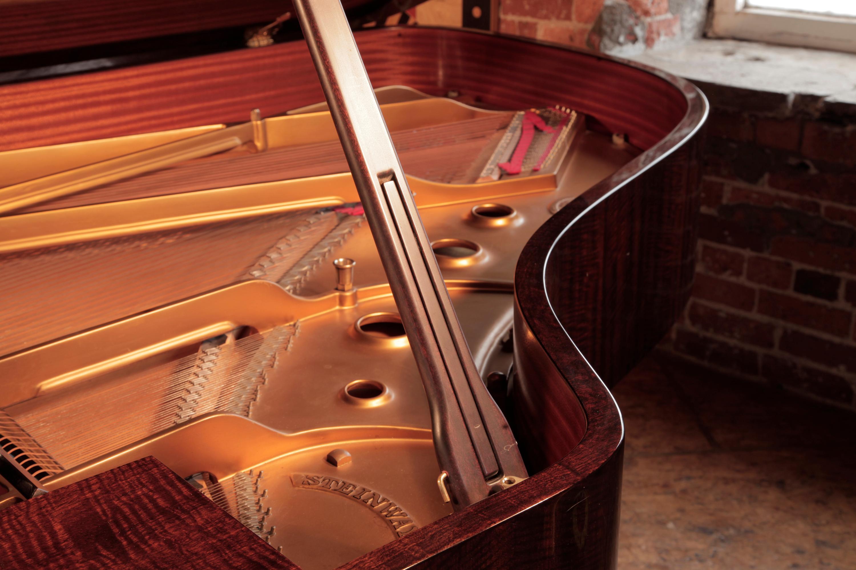 Piano à queue Steinway Model No A en acajou tigré de qualité en vente 1