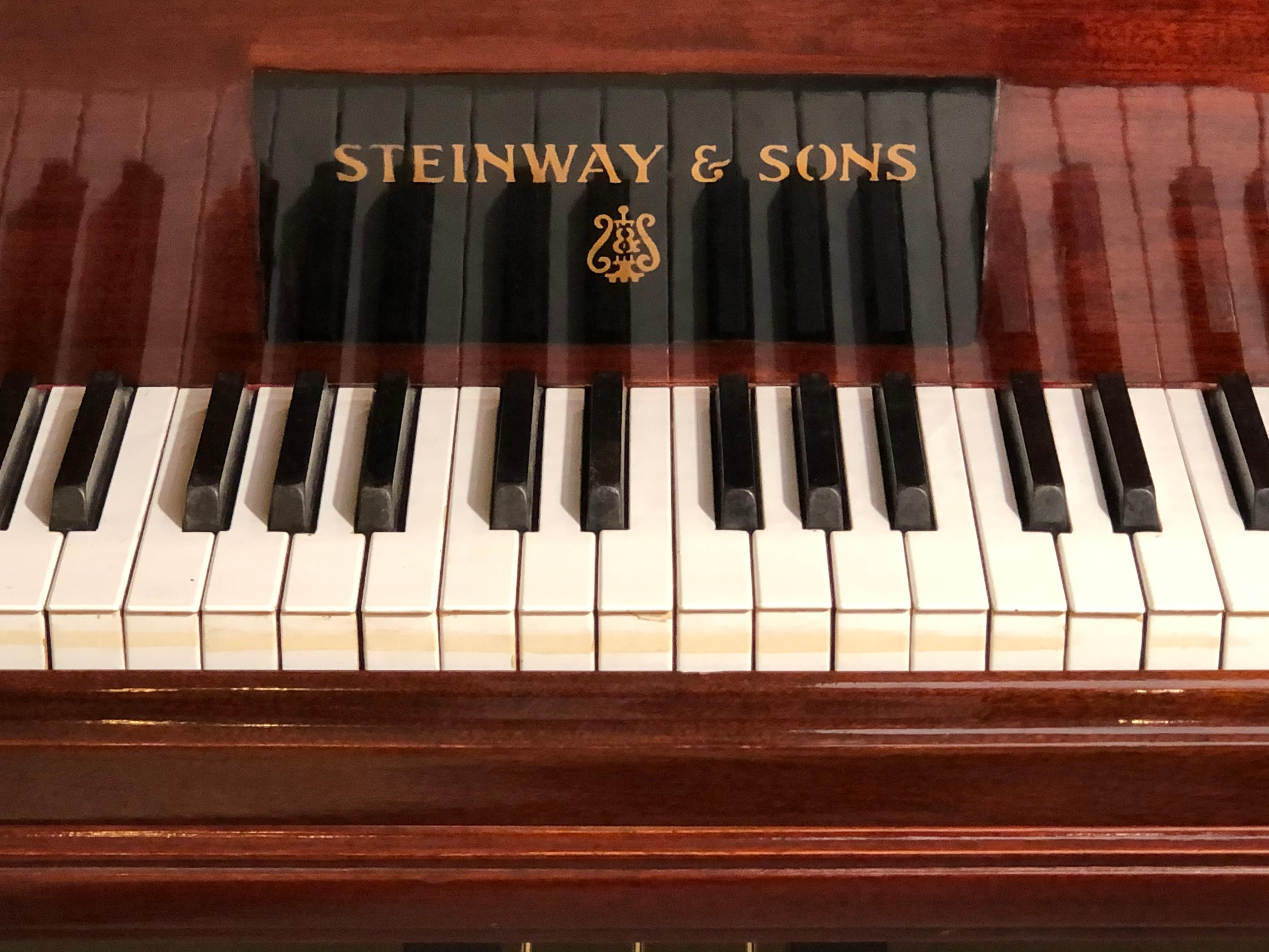 Metal Steinway Model B Classic Grand Piano 1901 in a Refinished Mahogany Case