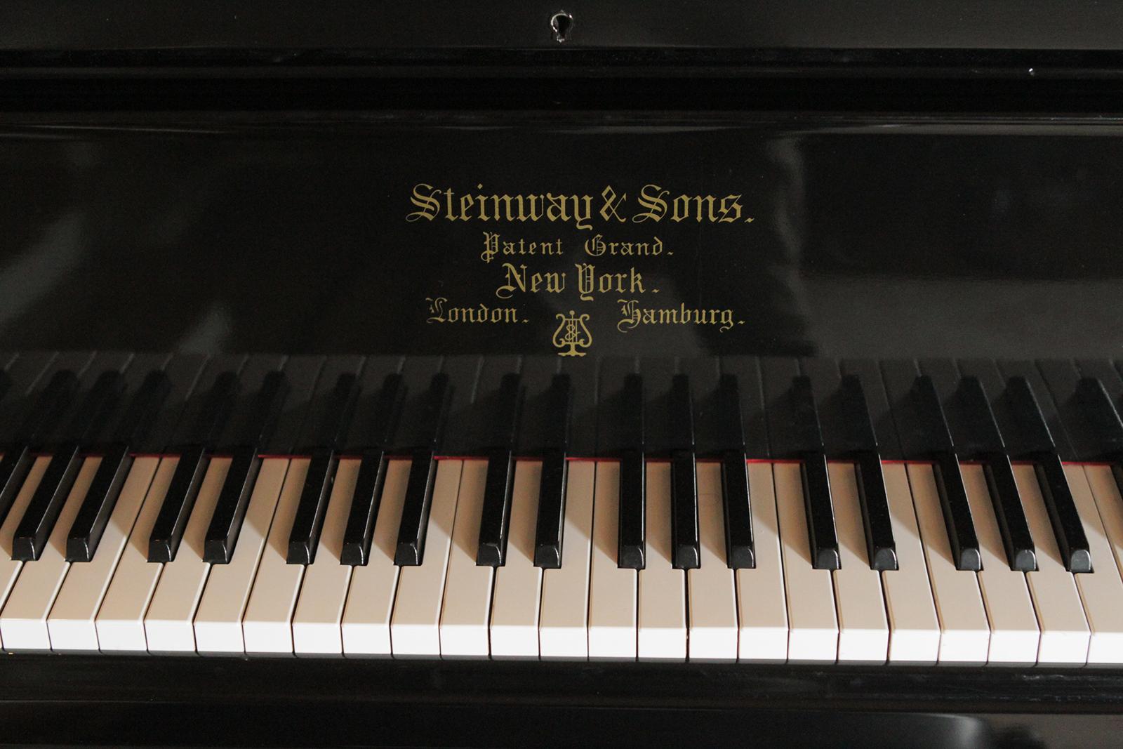 Piano Steinway 85 touches, 1886 Excellent état à Lambertville, NJ