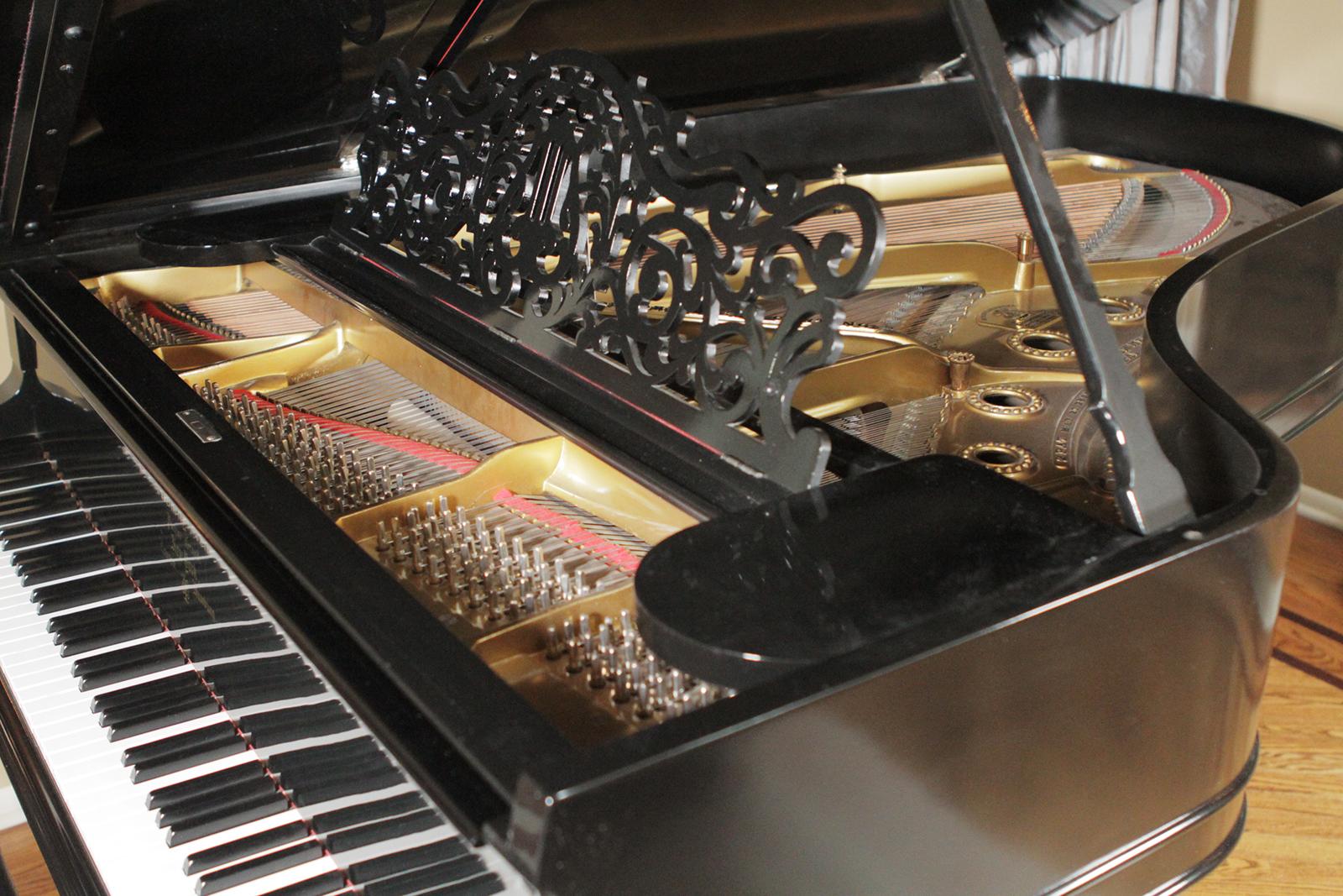 steinway piano keyboard