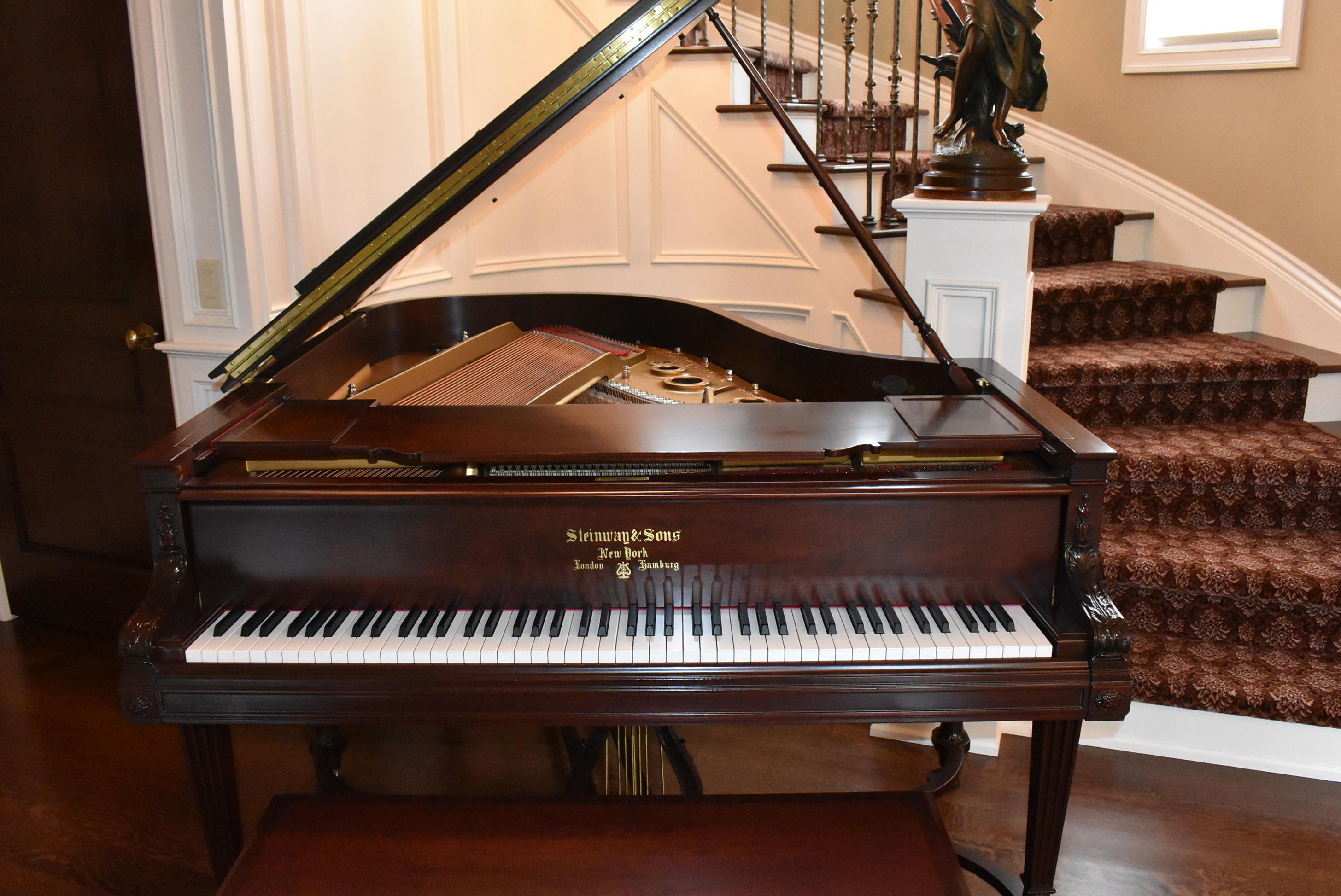 Steinway & Sons 1929 Pianoforte a coda modello L.A. con panca corrispondente 4