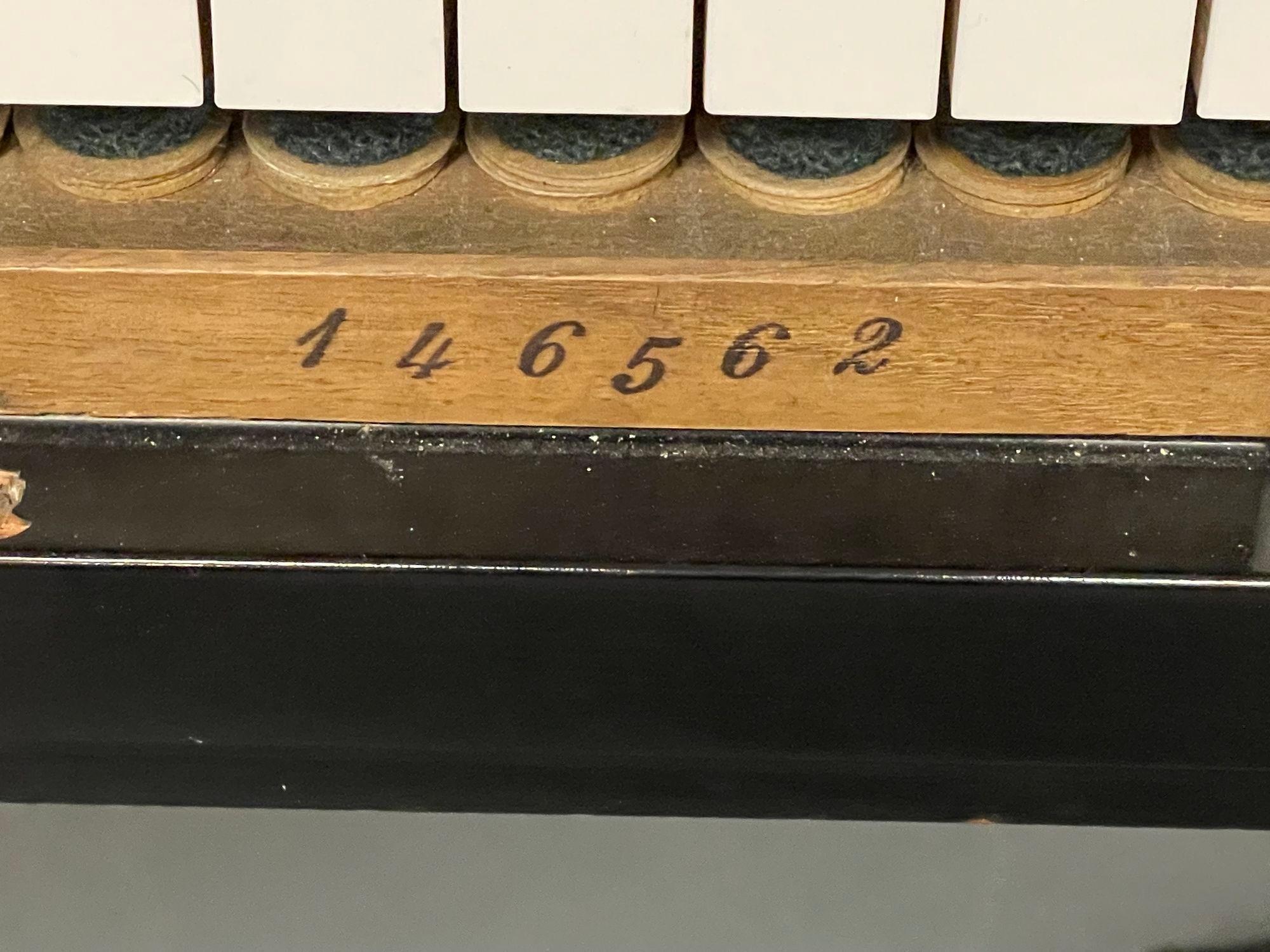 Steinway & Sons, Baby Grand Model O Piano, entièrement remis à neuf, 1911 en vente 8