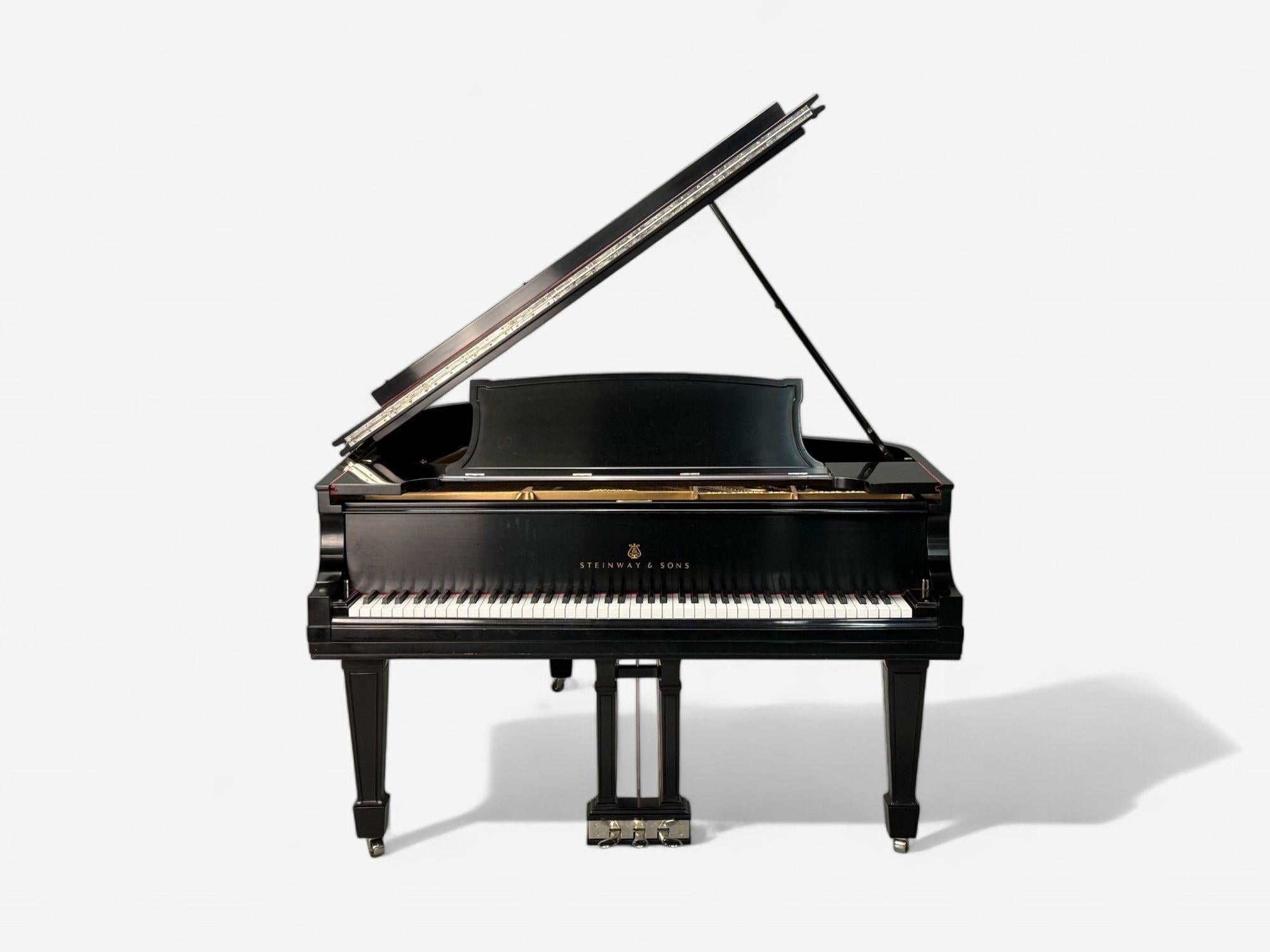 Moderne Steinway & Sons, Baby Grand Model O Piano, entièrement remis à neuf, 1911 en vente