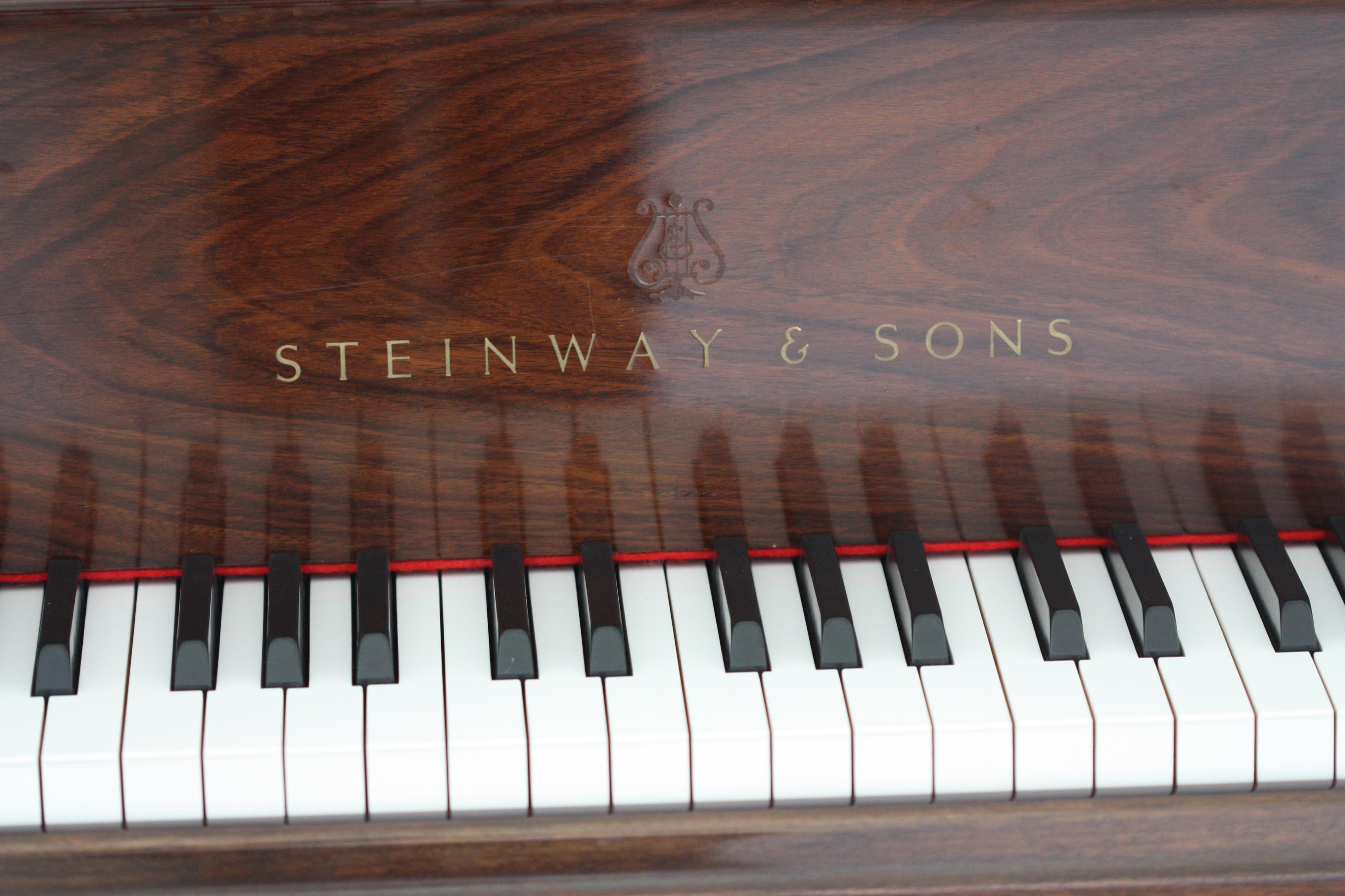 Steinway & Sons Rosewood Baby Grand Piano 3