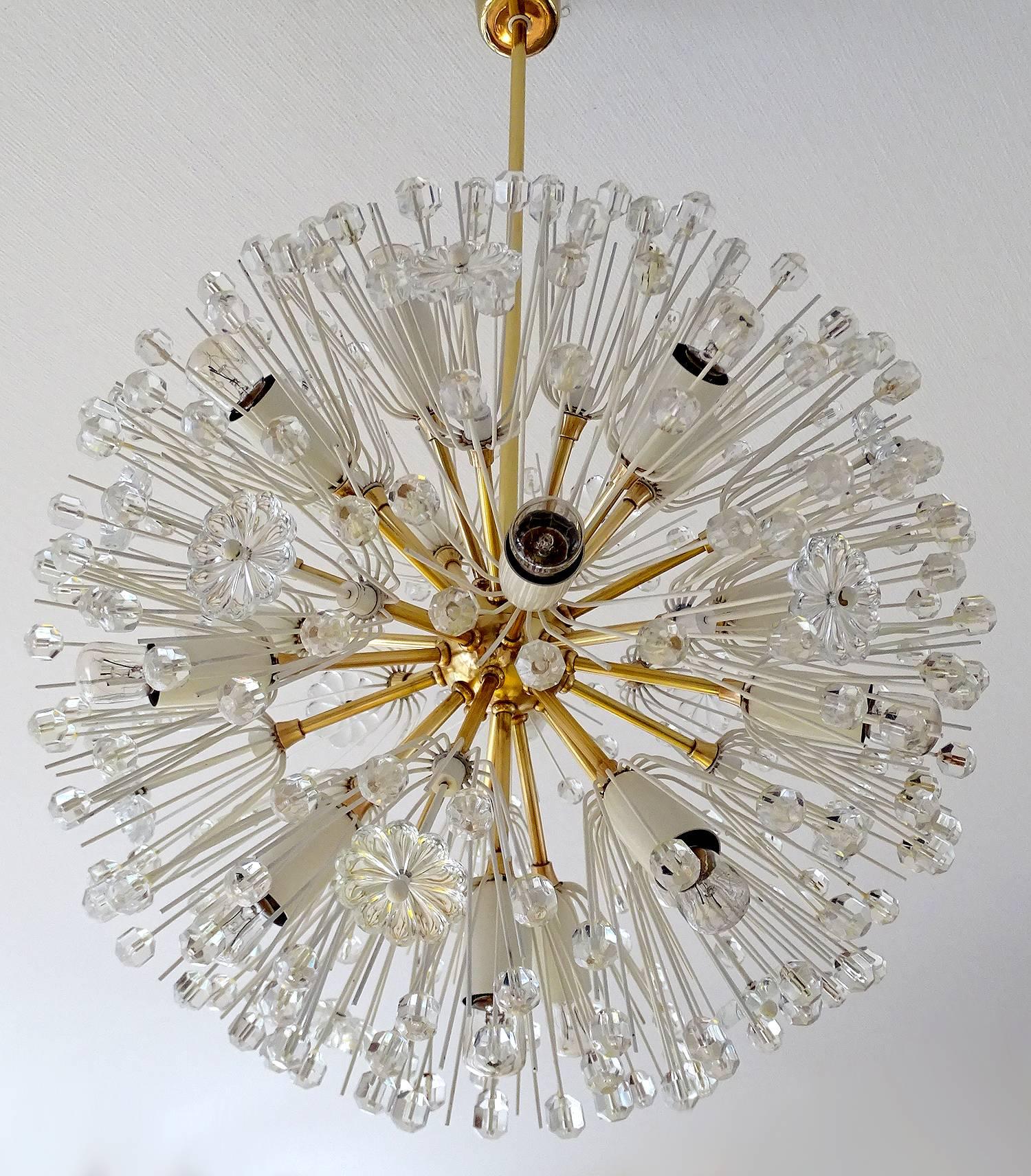 Stejnar Sputnik Flower Glass Crystal Brass Chandelier, Stilnovo Gio Ponti Era  6