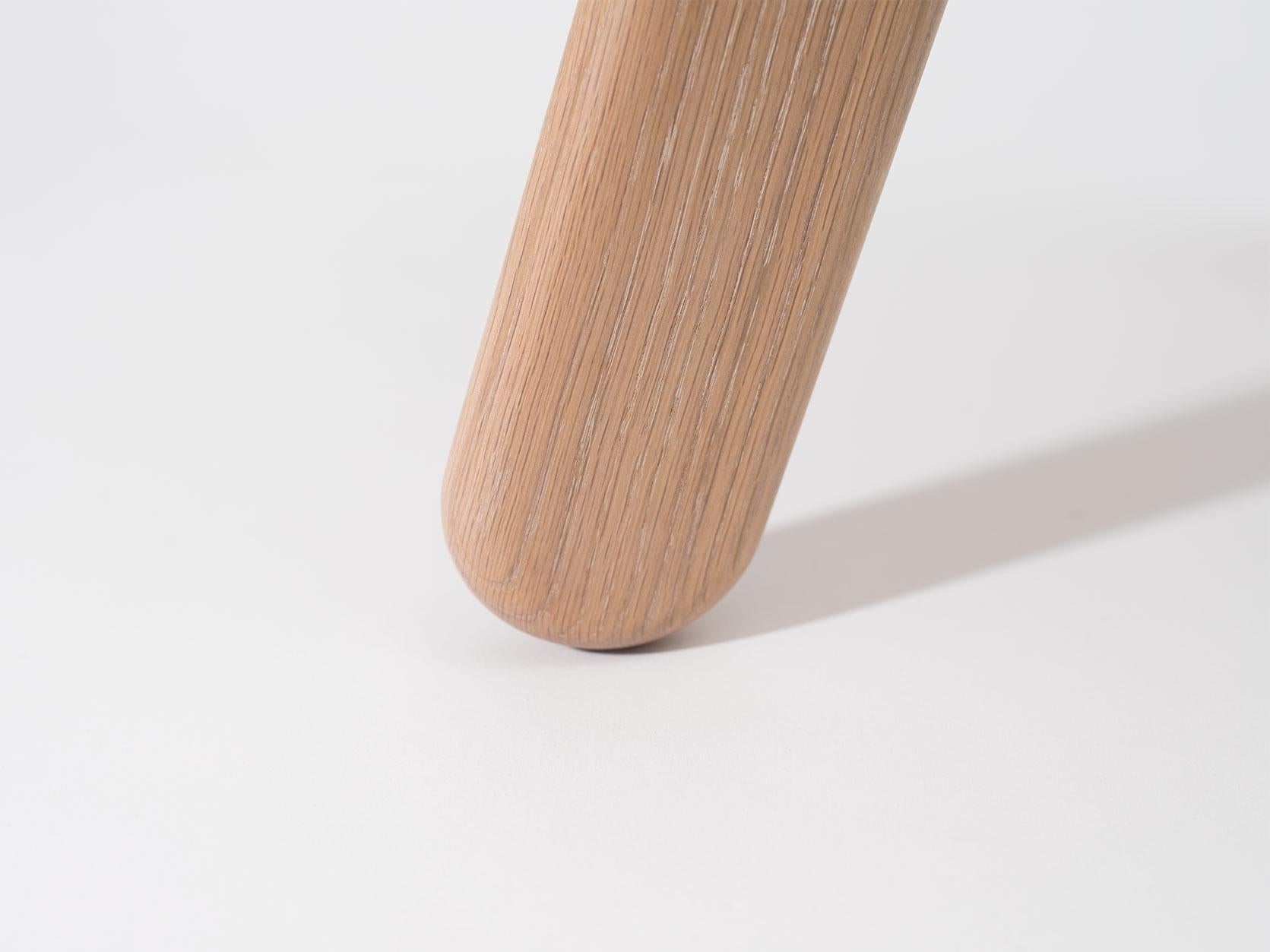 American Stele 1 Contemporary Handmade Side Table in Carrara Marble and Oak by Pat Kim For Sale