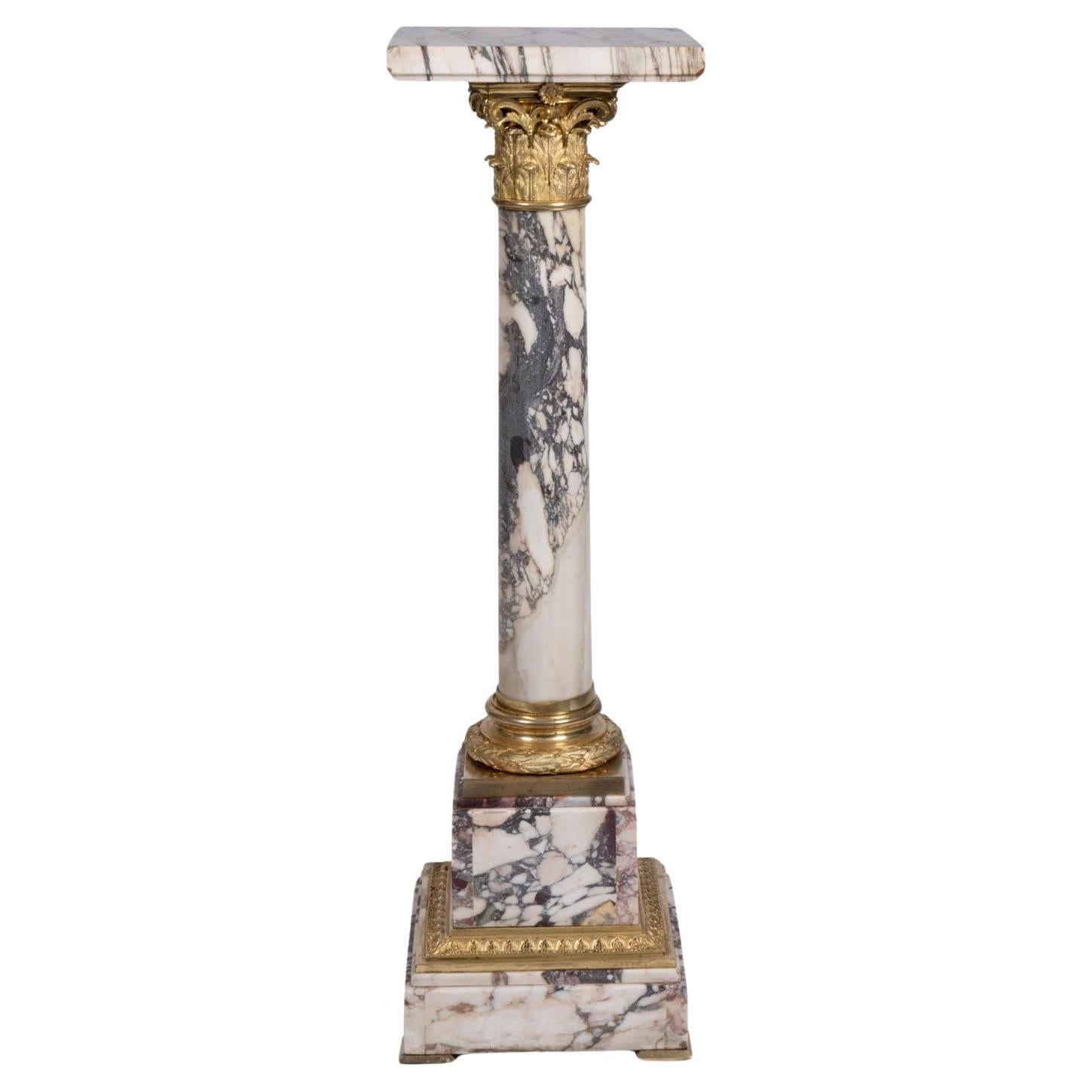 Stele, colonne en marbre et bronze doré du 19ème siècle en vente
