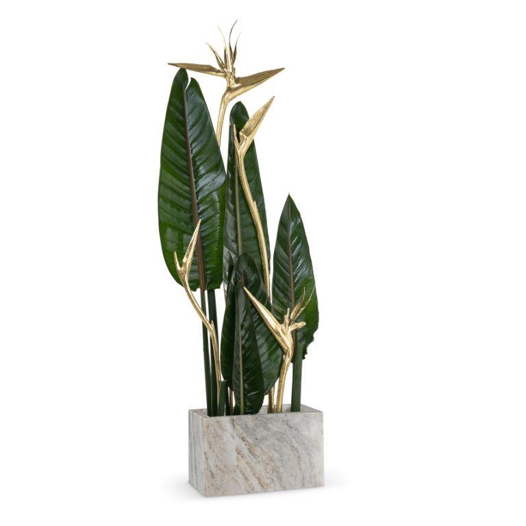 Stella, an exceptional plant stand that seamlessly blends natural beauty with sculptural elegance. Crafted for the grand entrance of your home or as a statement piece on a console, Stella embodies a perfect harmony of organic and artistic elements.