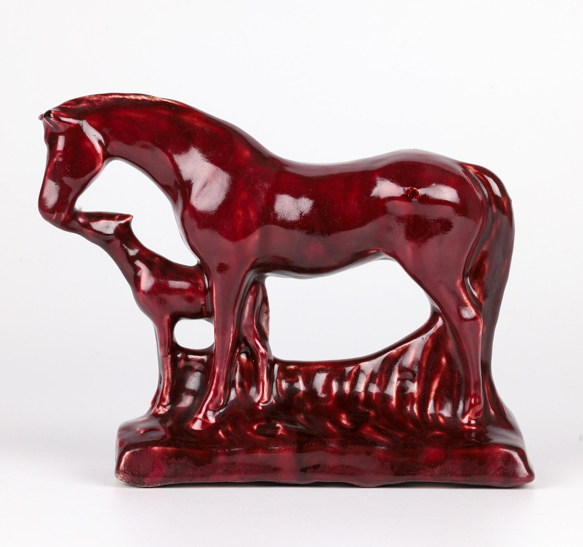 Figura di cavalla e puledro smaltata di Stella Crofts Art Pottery 1944 in vendita 9