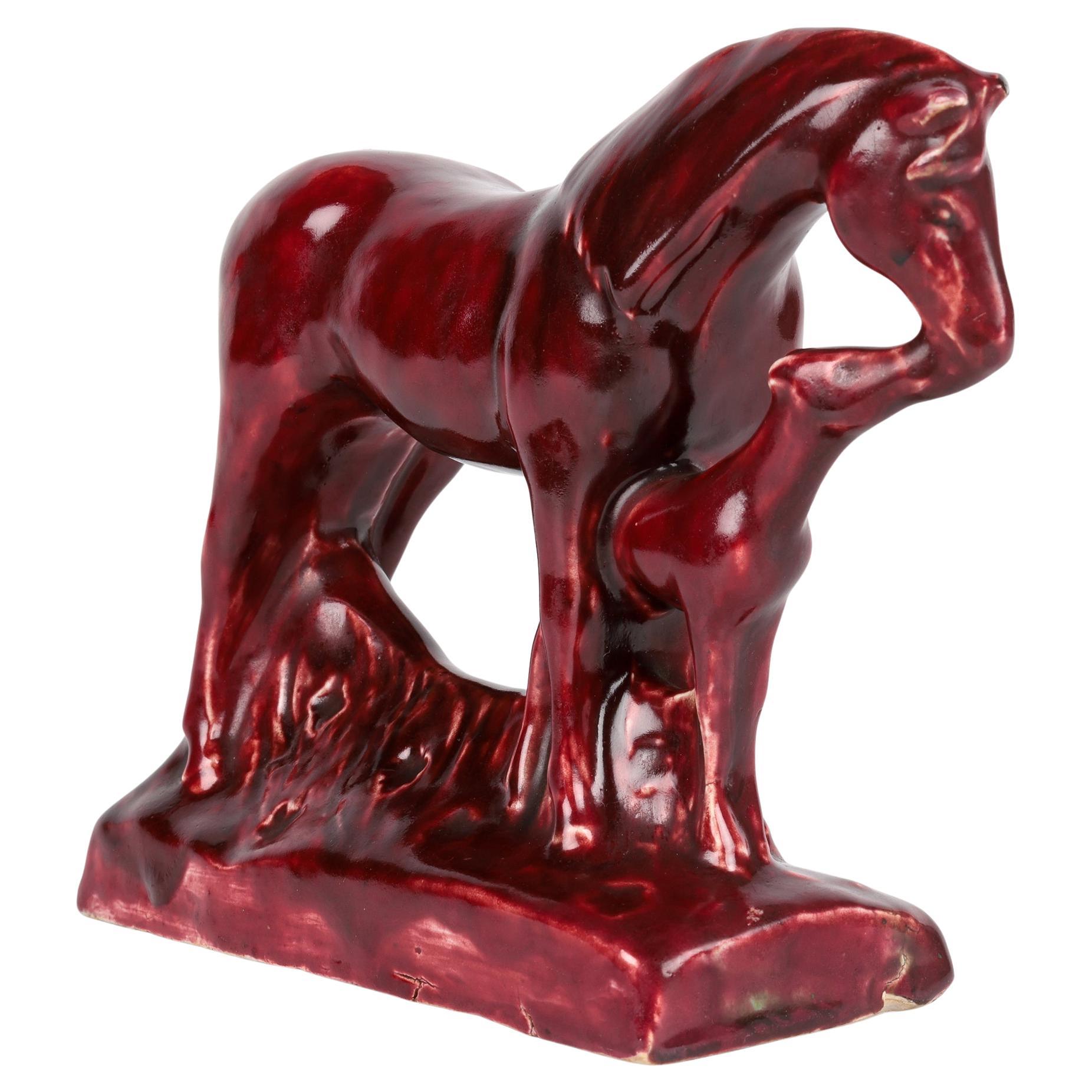 Figura di cavalla e puledro smaltata di Stella Crofts Art Pottery 1944 in vendita