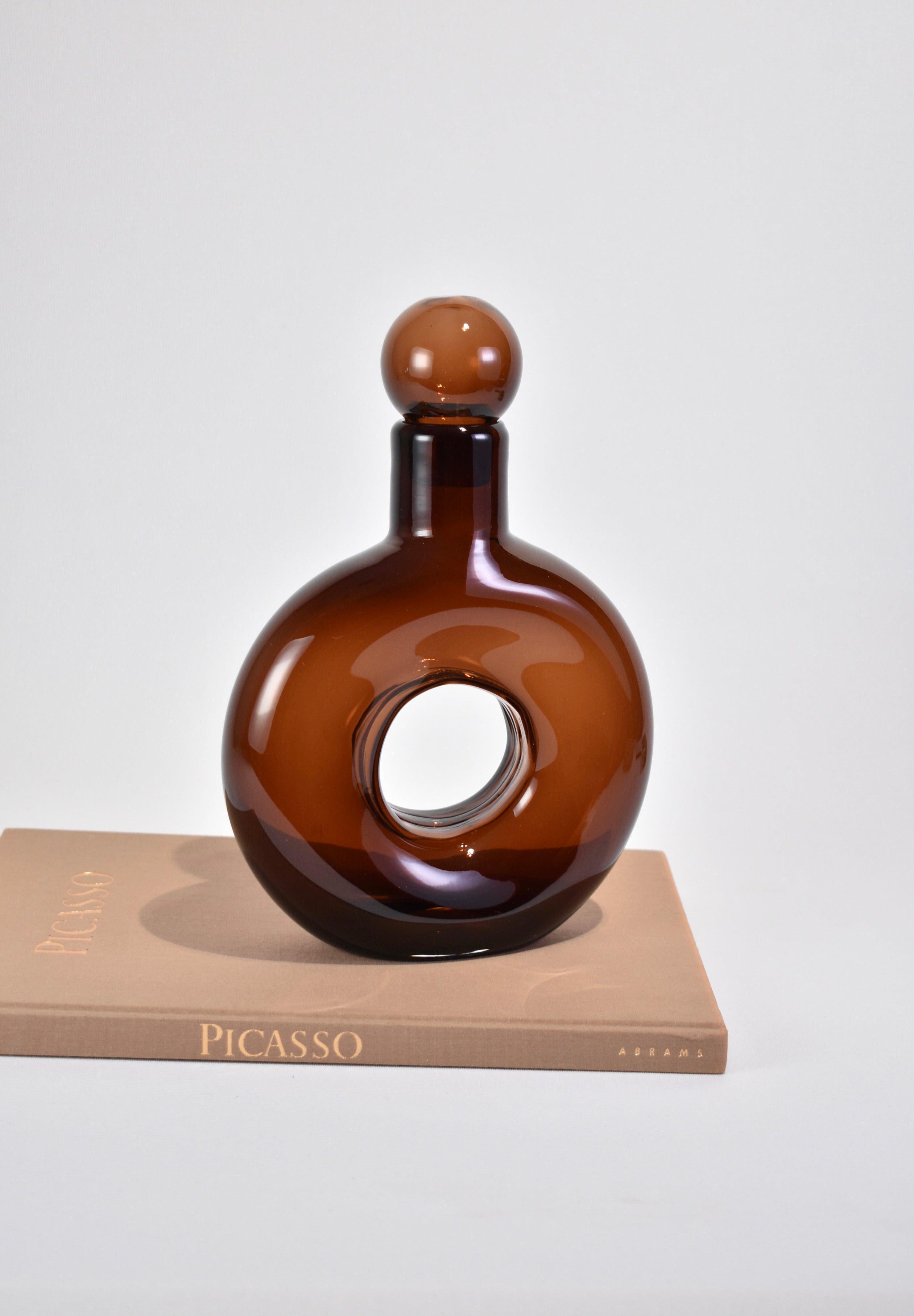 Stella-Dekanter aus Umber im Zustand „Neu“ im Angebot in Richmond, VA