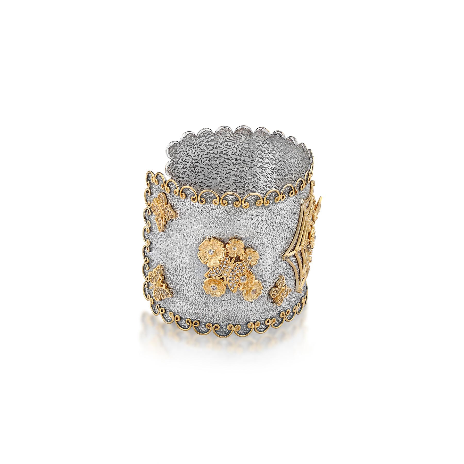 Taglio rotondo Bracciale Stella Flame 24K/14K e Sterling Enchanted Web in vendita
