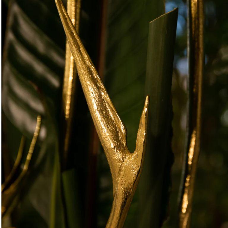 Stella IV - Vase en marbre vert forêt avec sculptures florales en laiton en vente 3