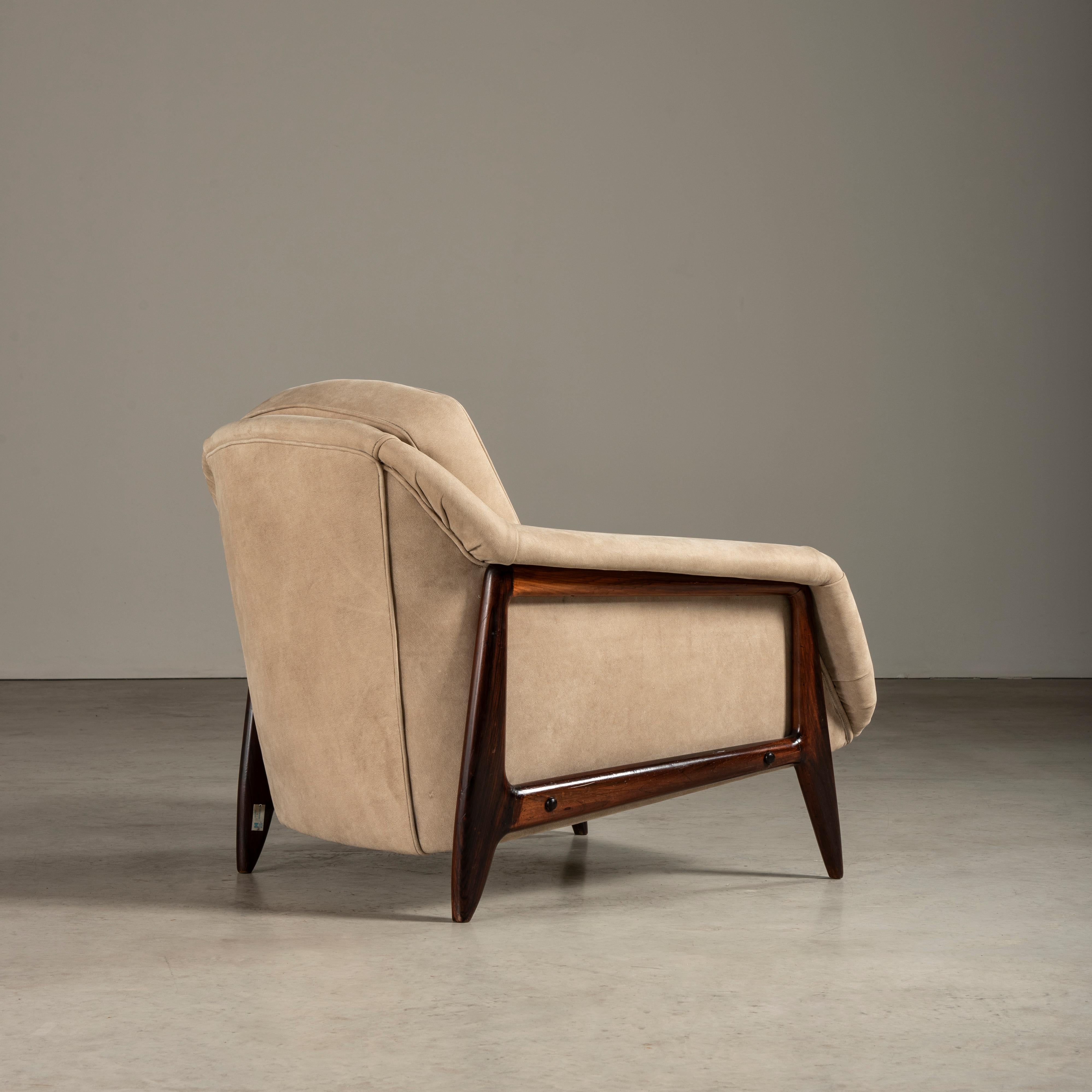 Stella' Lounge Chair, von Sérgio Rodrigues, brasilianisches Design der Jahrhundertmitte (Moderne der Mitte des Jahrhunderts) im Angebot