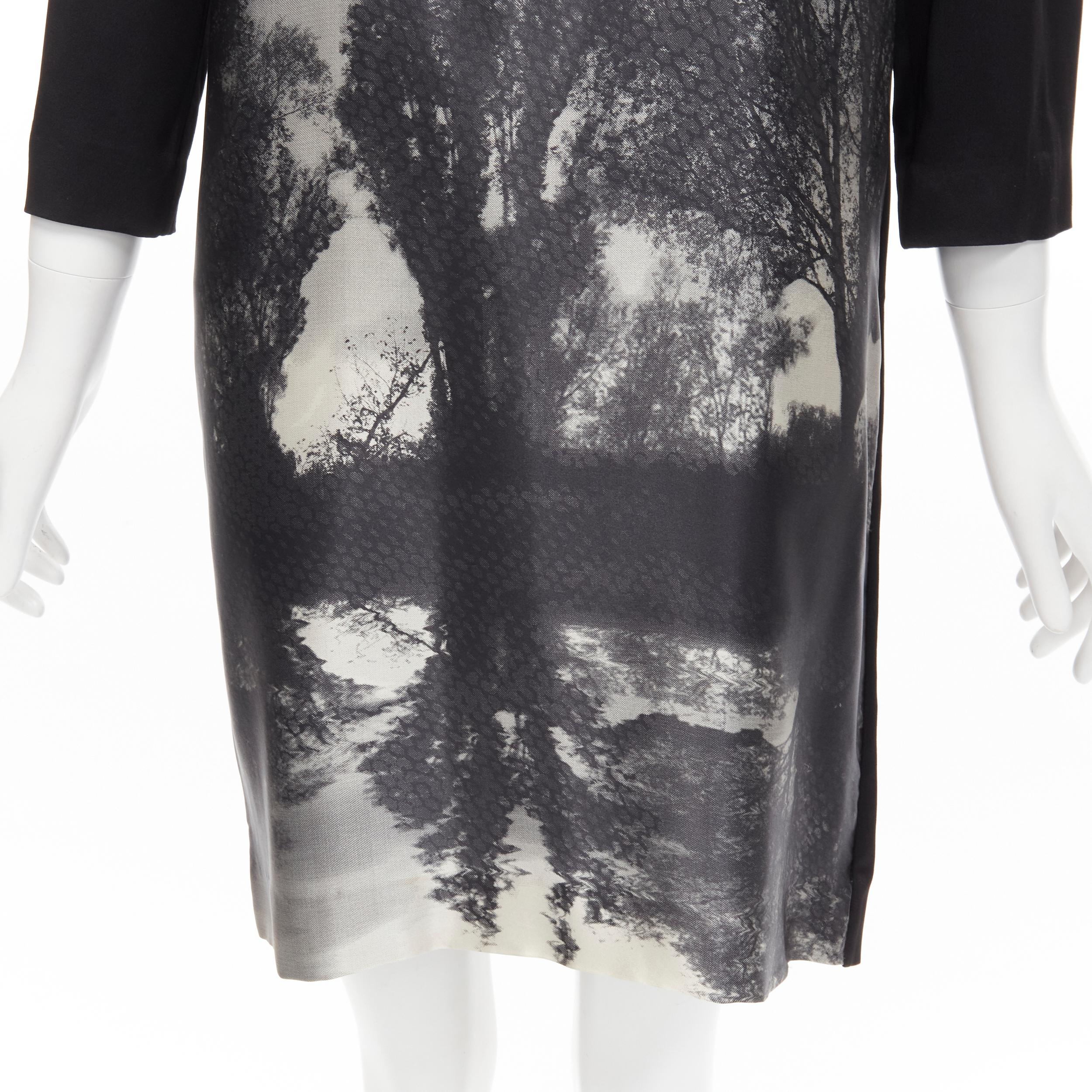 STELLA MCCARTNEY 100% silk black grey tree photo print crew neck dress
Reference: YNWG/A00147
Brand: Stella McCartney
Designer: Stella McCartney
Material: Silk
Color: Black, Grey
Pattern: Photographic Print
Closure: Keyhole Button
Extra Details: