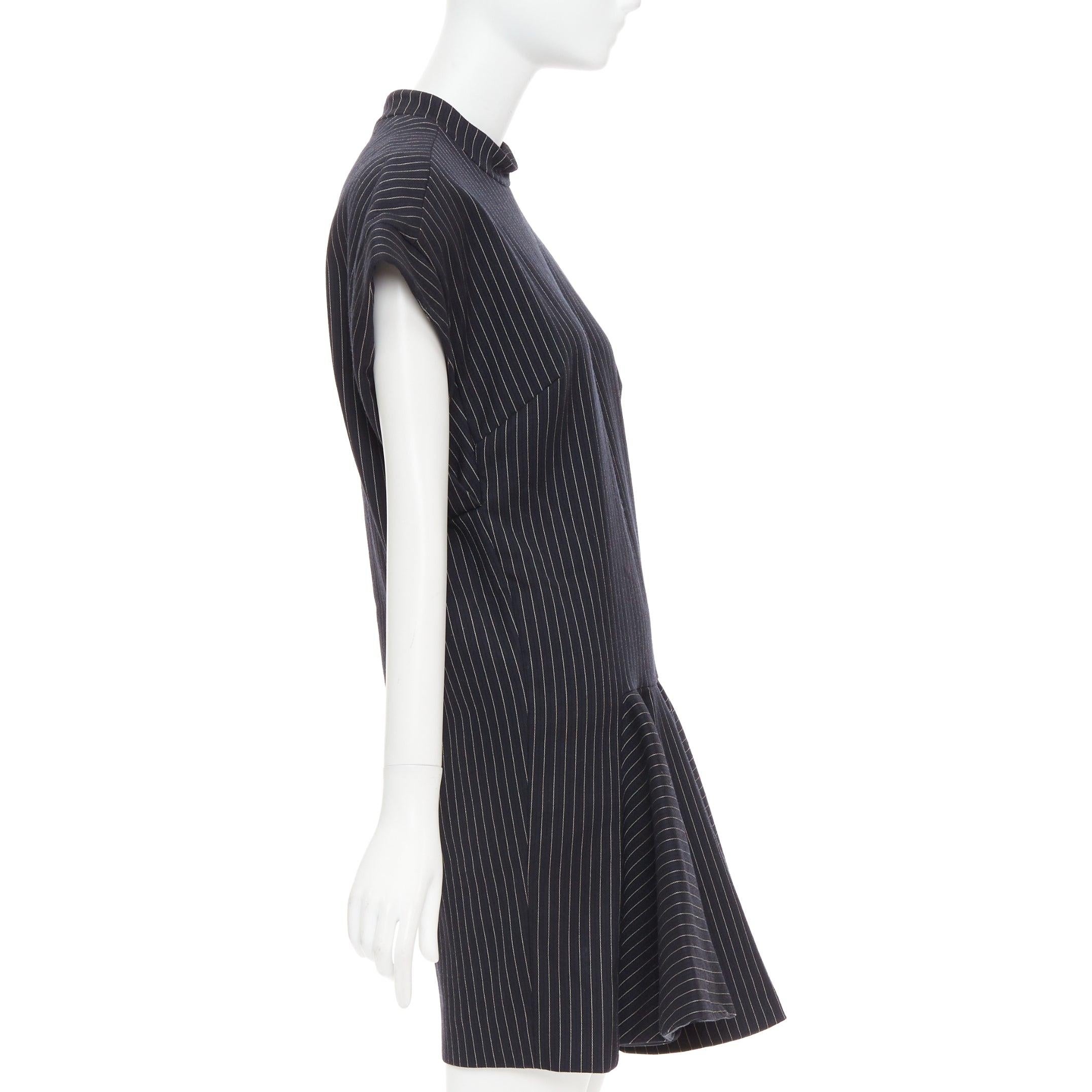 Stella McCartney 2013 robe à plis structurels en laine mélangée grise IT40 S Bon état - En vente à Hong Kong, NT