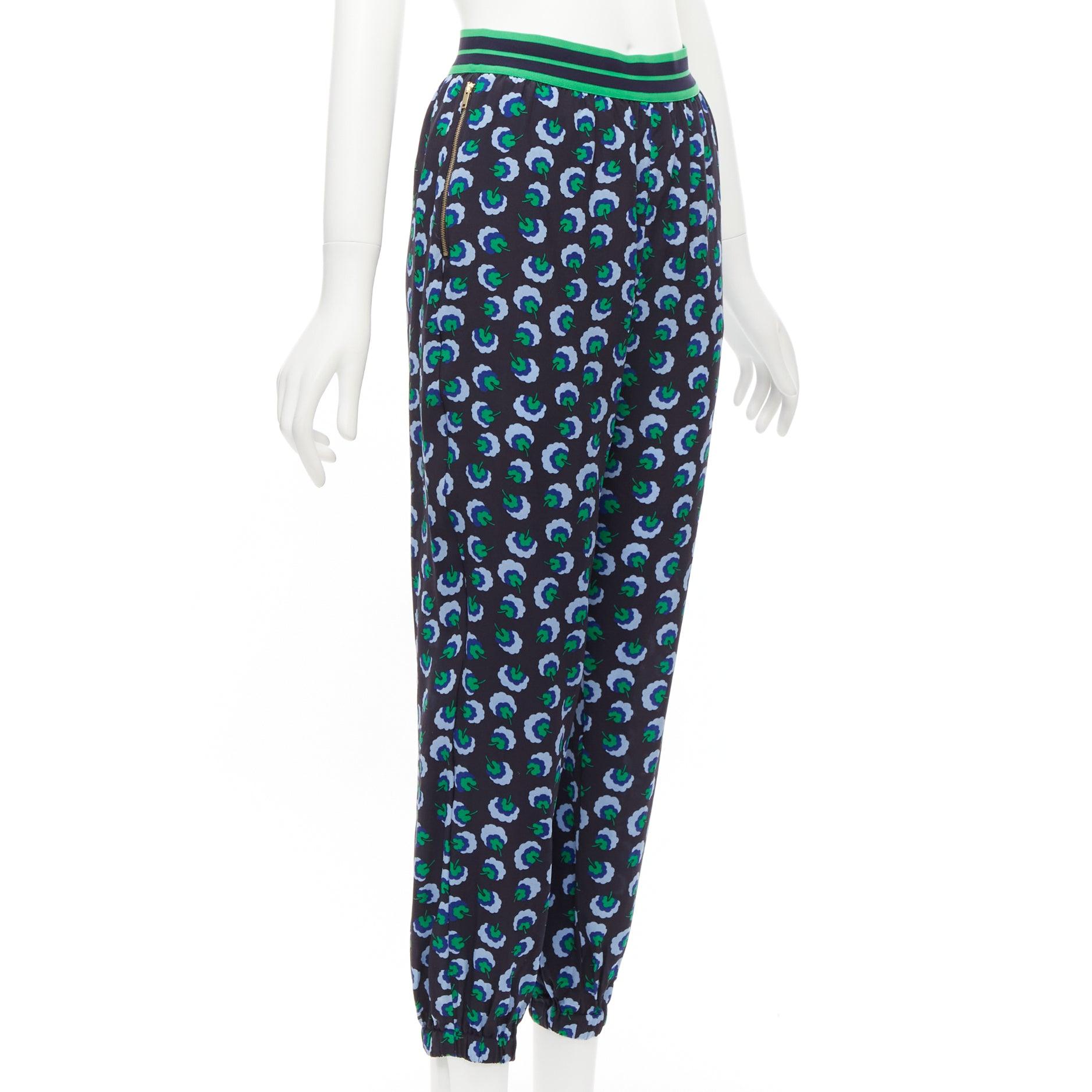 STELLA MCCARTNEY 2014 blue green 100% silk graphic floral web band pants IT36 XXS
Reference: CELG/A00261
Brand: Stella McCartney
Designer: Stella McCartney
Collection: 2014
Material: Silk
Color: Green, Blue
Pattern: Floral
Closure: Elasticated
Extra