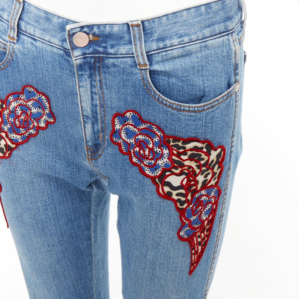 STELLA MCCARTNEY 2014 vaqueros rojos con apliques florales de leopardo 25 pulgadas
Referencia: MECG/A00109
Marca: Stella McCartney
Diseñadora: Stella McCartney
Colección: 2014
Material: Algodón, mezcla
Color: Azul, Rojo
Patrón: Leopardo
Cierre: