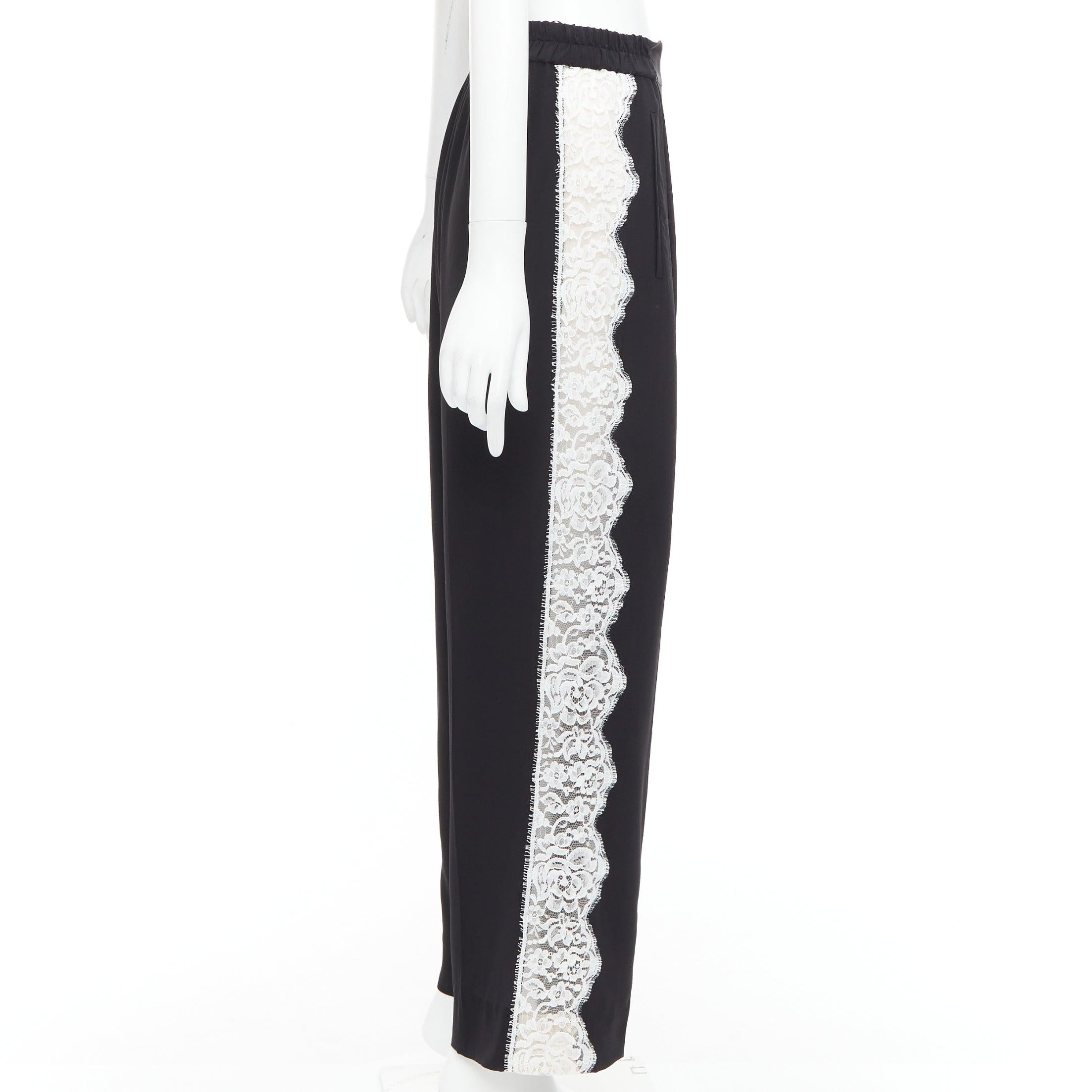 STELLA MCCARTNEY 2018 pantaloni in 100% seta nera con pizzo bianco IT36 XXS In condizioni Nuovo in vendita a Hong Kong, NT