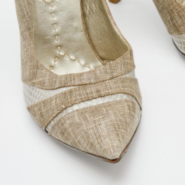 Stella McCartney Beige Fabric and Mesh Pointed Toe Pumps Size 38 For Sale 1