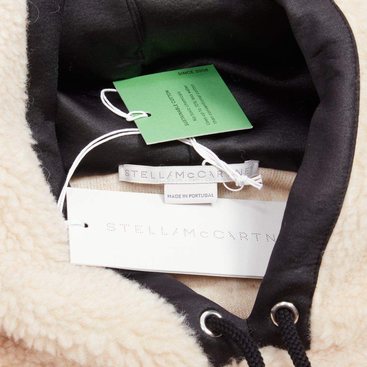STELLA MCCARTNEY Pull à capuche à épaules courtes en fausse fourrure beige IT34 XSS en vente 4