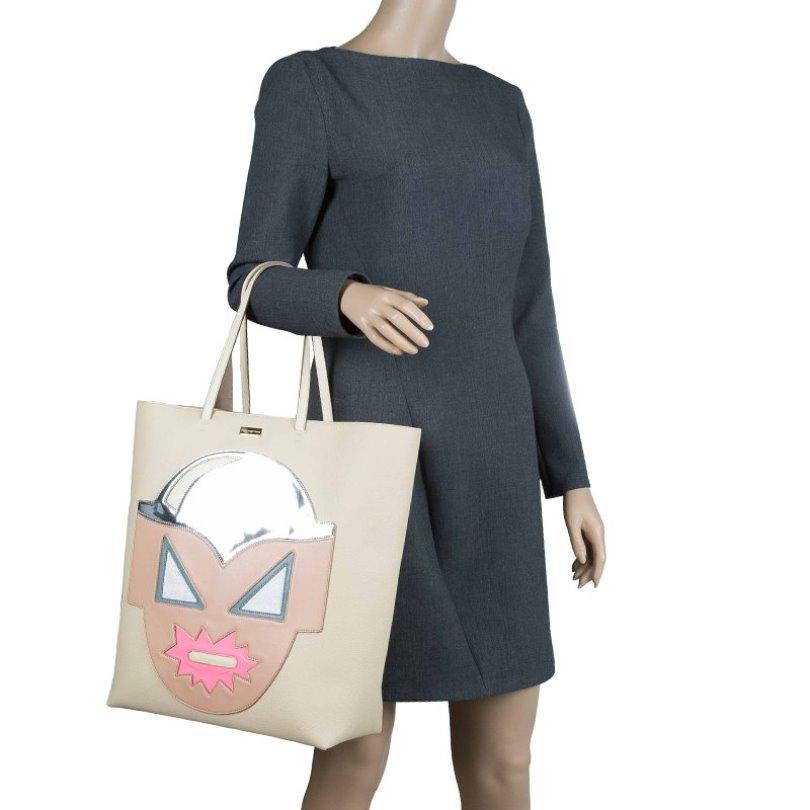 Stella McCartney Beige Leather Superhero Structured Tote In Good Condition In Dubai, Al Qouz 2