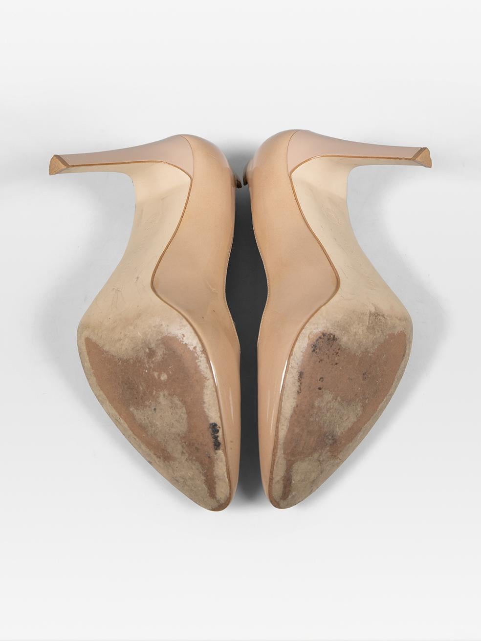 Women's Stella McCartney Beige Patent Cut Out Trim Pumps Size IT 38 For Sale