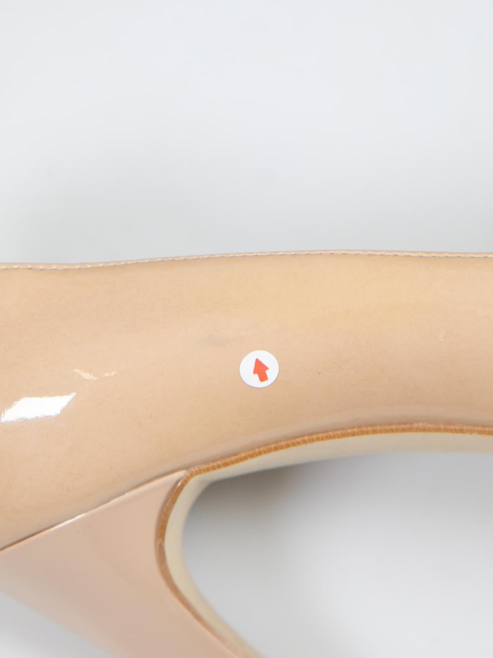 Stella McCartney Beige Patent Cut Out Trim Pumps Size IT 38 For Sale 2