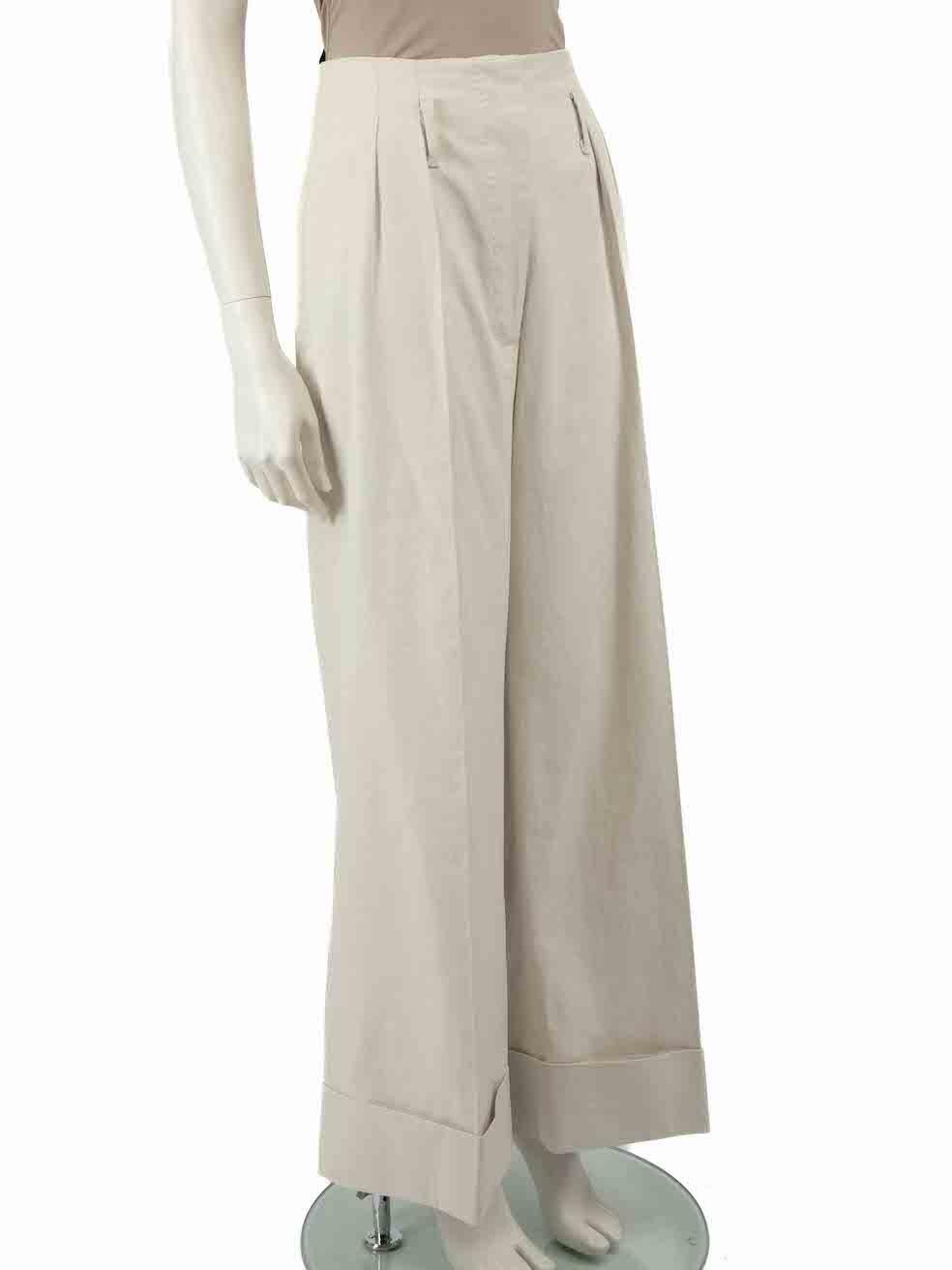 CONDITION is Very good. Hardly any visible wear to trousers is evident on this used Stella McCartney designer resale item.
 
 
 
 Details
 
 
 Beige
 
 Cotton
 
 Trousers
 
 Wide leg
 
 High rise
 
 2x Side pockets
 
 1x Back pocket
 
 Fly zip, hook