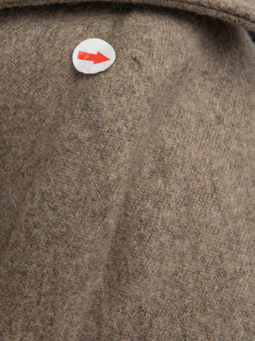 Stella McCartney, cappotto in lana beige con colletto largo e bottoni, taglia S in vendita 2