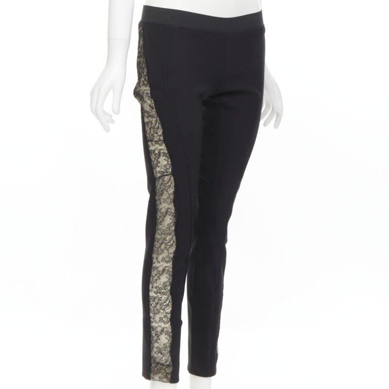 STELLA MCCARTNEY Pantalon legging noir à coutures contour et dentelle transparente sur les côtés IT38 S
Référence : MELK/A00089
Marque : Stella McCartney
Designer : Stella McCartney
Matière : Laine, polyamide
Couleur : Noir, Nude
Motif :