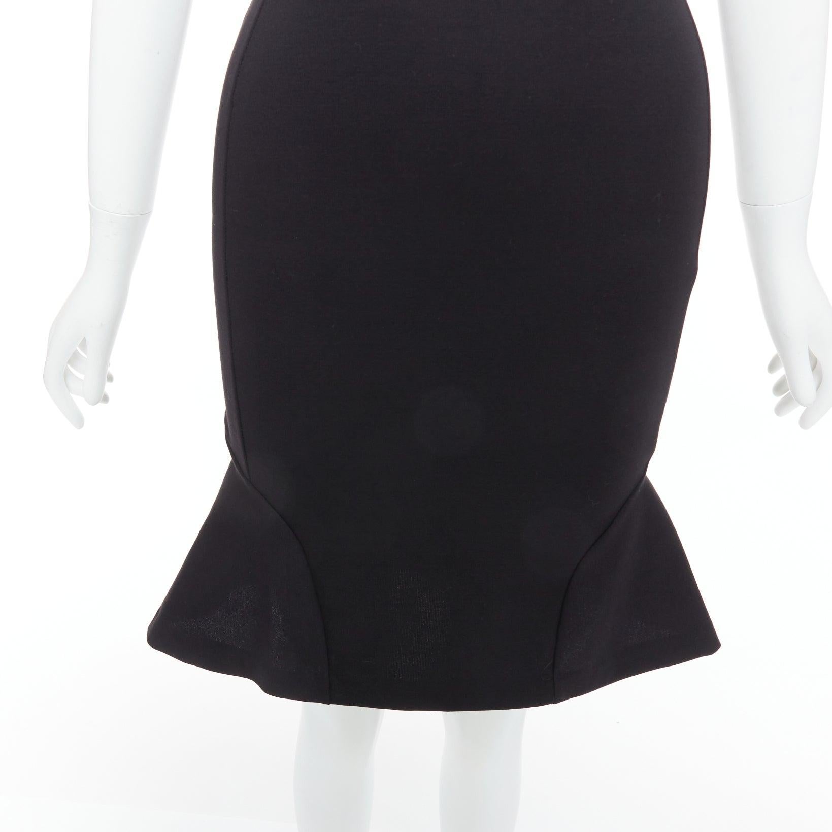 STELLA MCCARTNEY Schwarzes Baumwollmischung Kick Flare Saum Tailliertes Kleid IT38 XS
Referenz: MECG/A00012
Marke: Stella McCartney
Designer: Stella McCartney
MATERIAL: Baumwolle, Gemisch
Farbe: Schwarz
Muster: Solide
Verschluss: