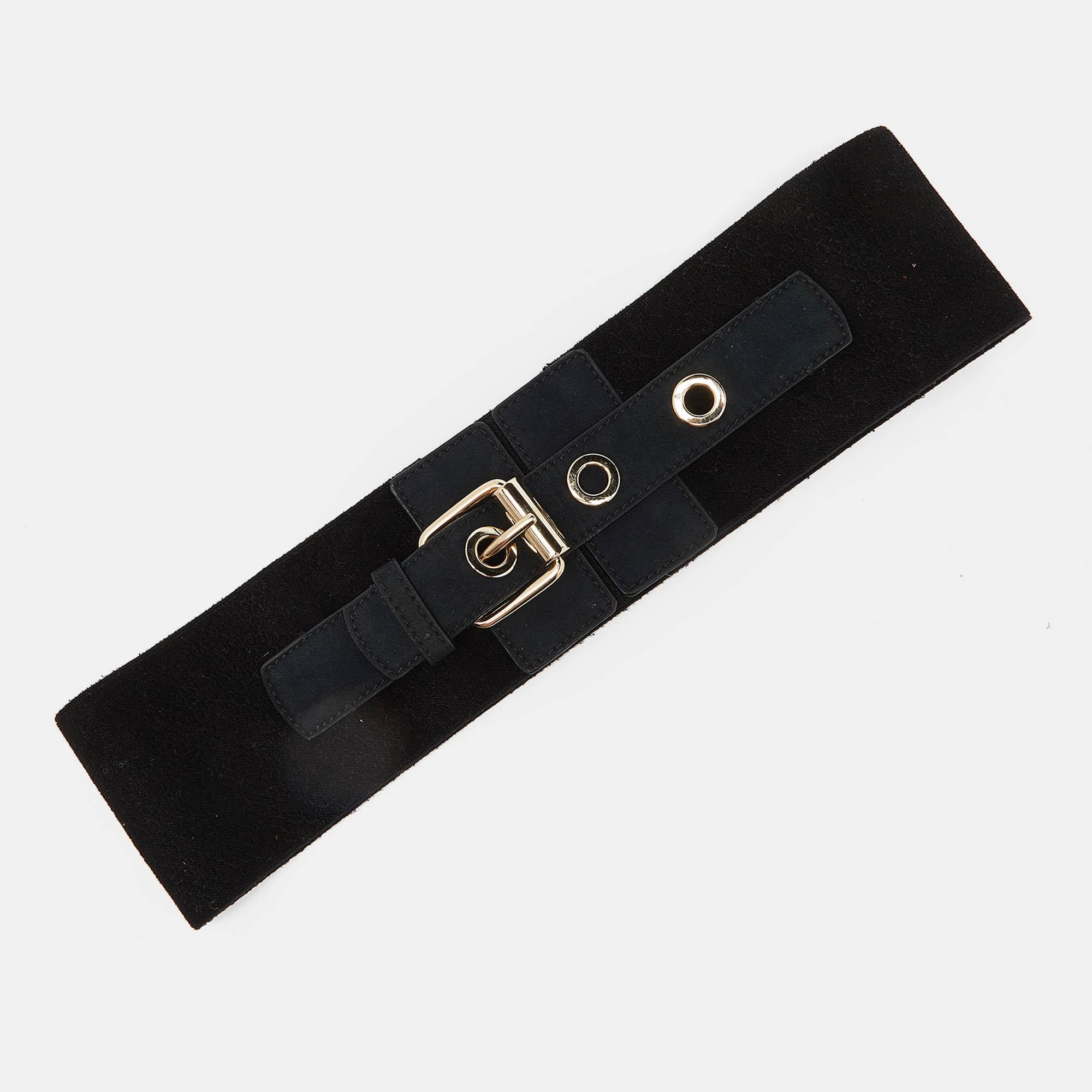 Elevate your style quotient with this Stella McCartney belt. Crafted to perfection it exudes sophistication and luxury making it the ultimate accessory for those who demand both quality and fashion.