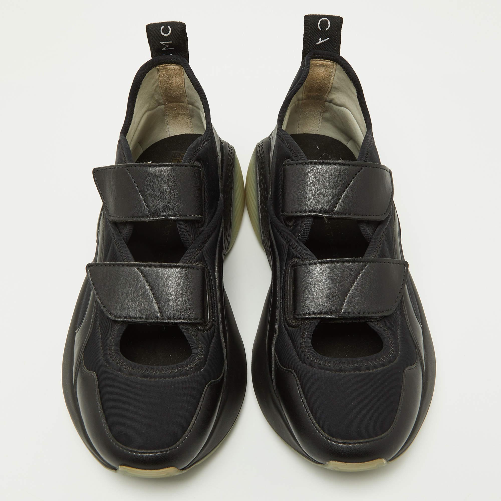 Stella McCartney Black Faux Leather and Neoprene Eclypse Sneakers Size 39 In Good Condition For Sale In Dubai, Al Qouz 2