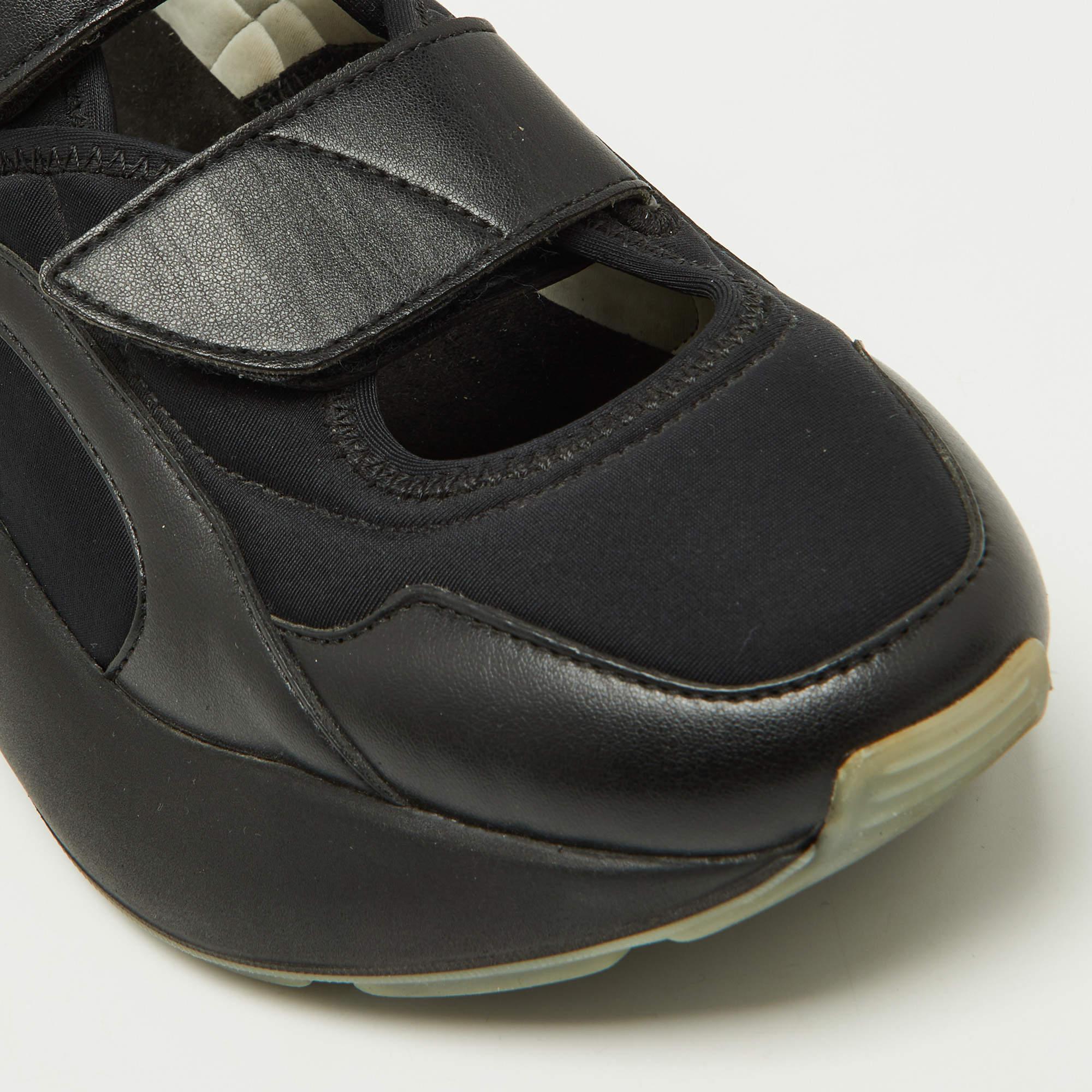Stella McCartney Black Faux Leather and Neoprene Eclypse Sneakers Size 39 For Sale 3
