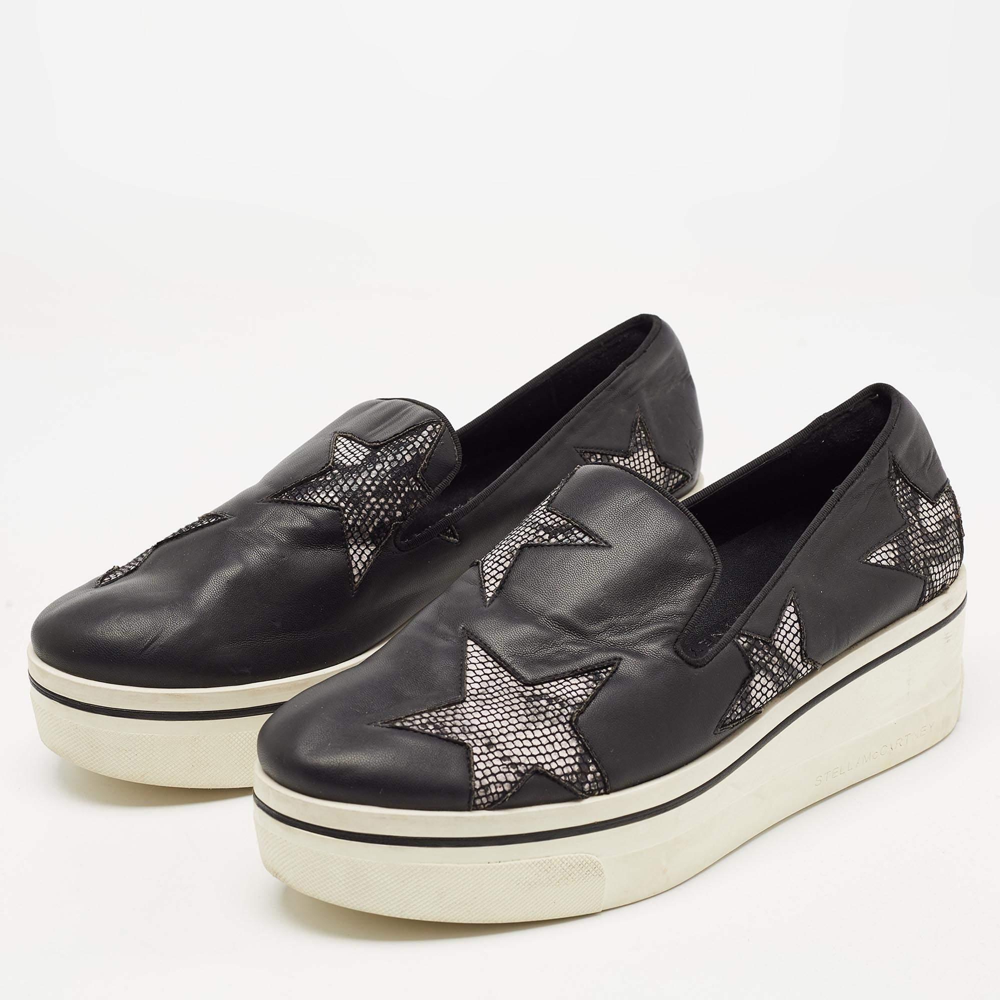 Coming in a classic silhouette these designer sneakers are a seamless combination of luxury comfort and style. These sneakers are designed with signature details and comfortable insoles.
