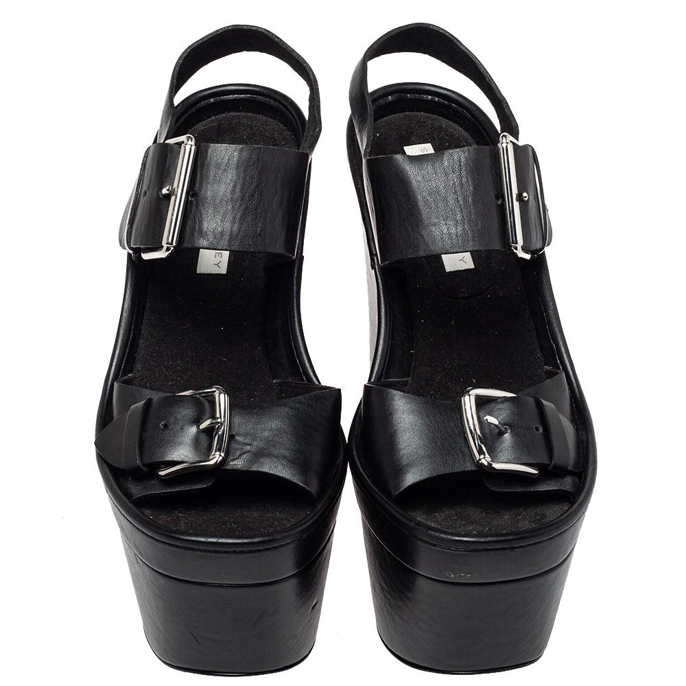 Stella McCartney Black Faux Leather Buckle Block Heel Sandals Size 39 In Good Condition In Dubai, Al Qouz 2