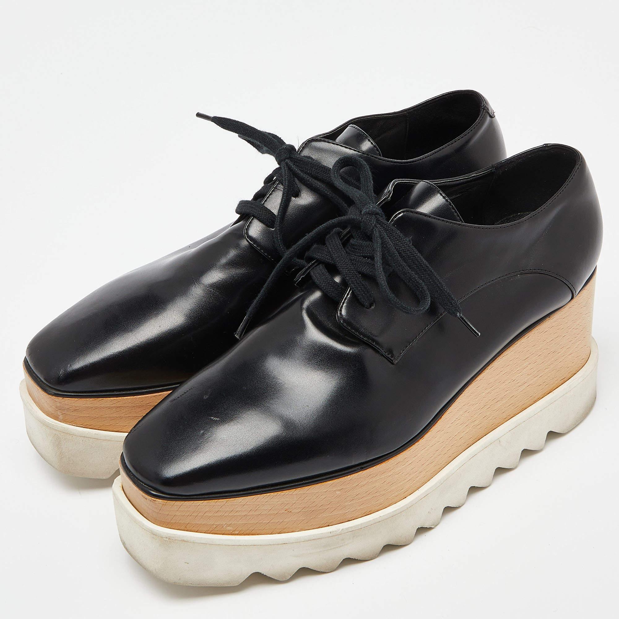 Designed to elevate your style quotient and give you comfort at the same time these sneakers are crafted using the best materials. Pair them with your casuals for a cool look.