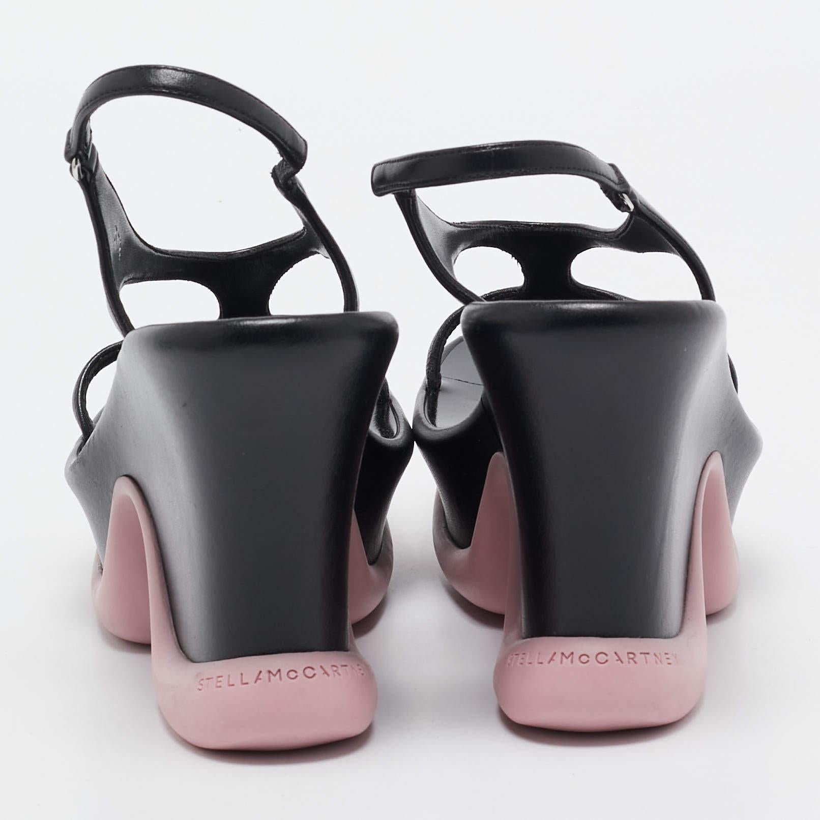 Stella McCartney Noir Faux cuir Shroom Slingback Sandals 37.5 en vente 1