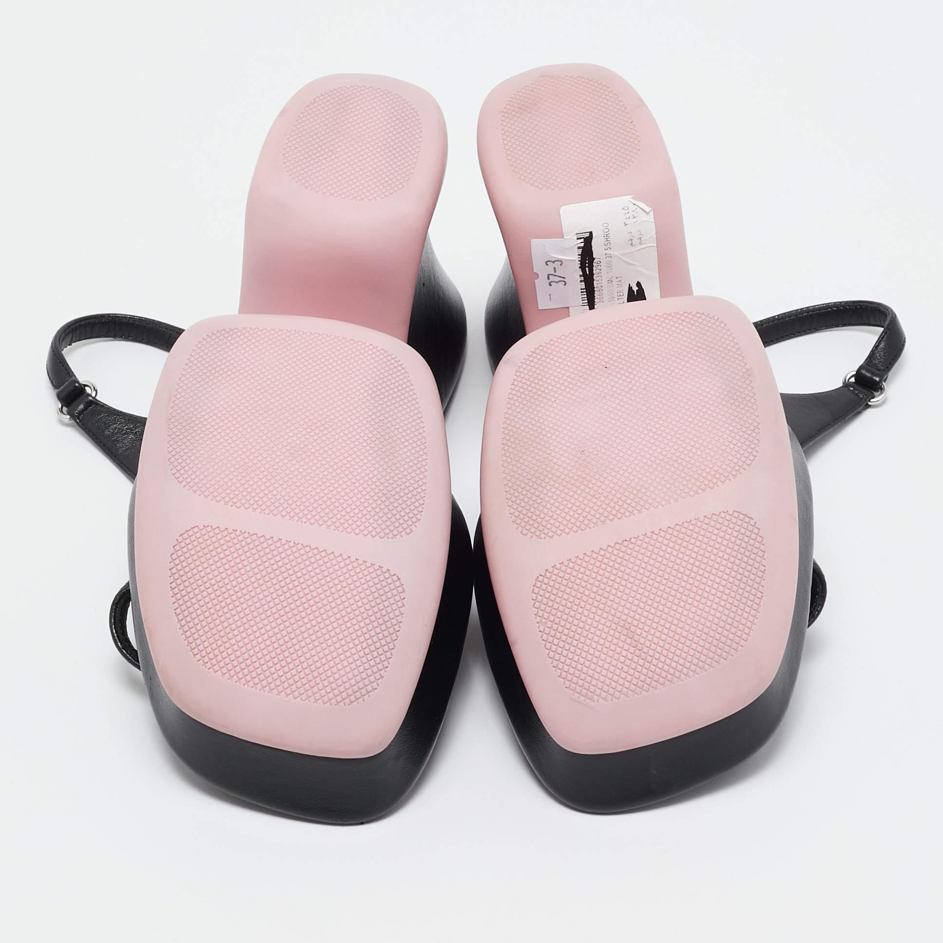 Stella McCartney Noir Faux cuir Shroom Slingback Sandals 37.5 en vente 2