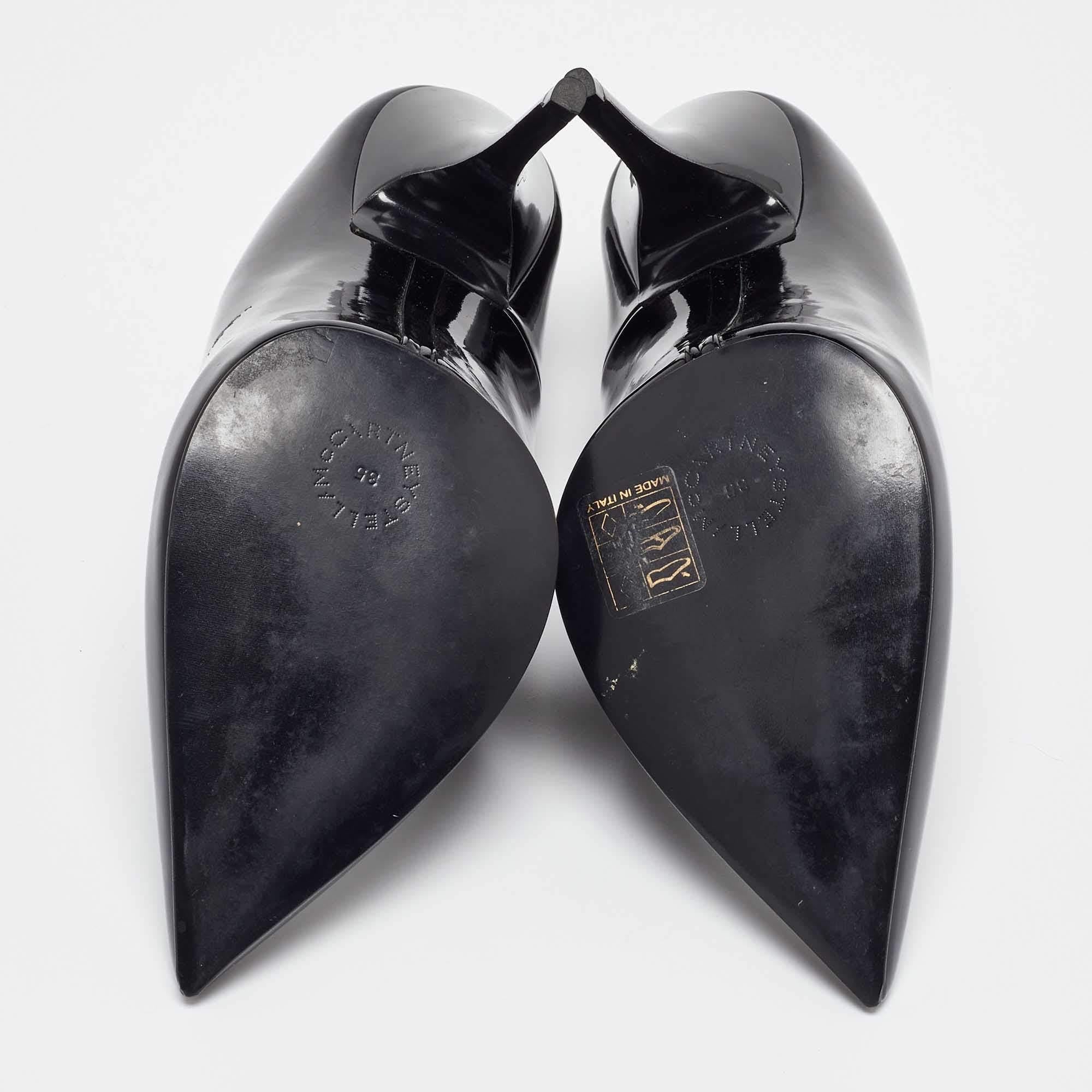 Stella McCartney - Décolleté a punta con scollo a V in finta pelle nera - taglia 35 in vendita 1