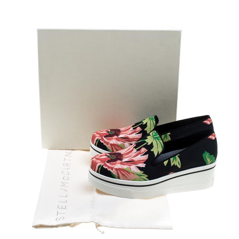 Stella McCartney Black Floral Printed Canvas Binx Platform Slip On Sneakers Size In New Condition In Dubai, Al Qouz 2