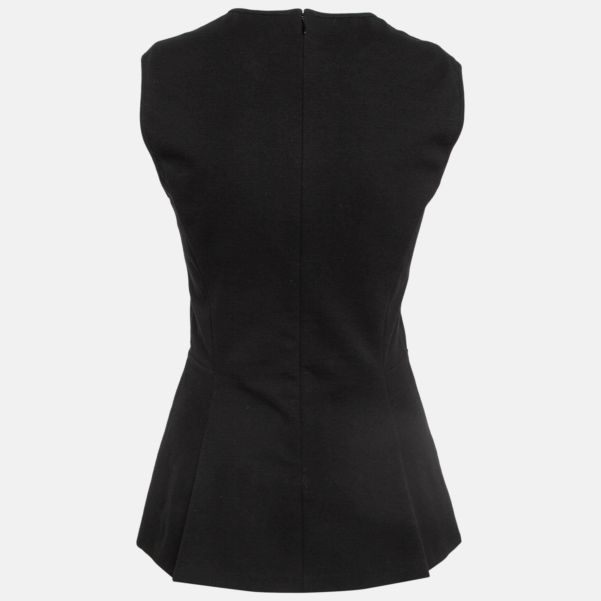 Find great style and comfort while wearing this designer top. Tailored using the best fabrics  the creation has been given immense detail. Style it with a pair of jeans and flats.