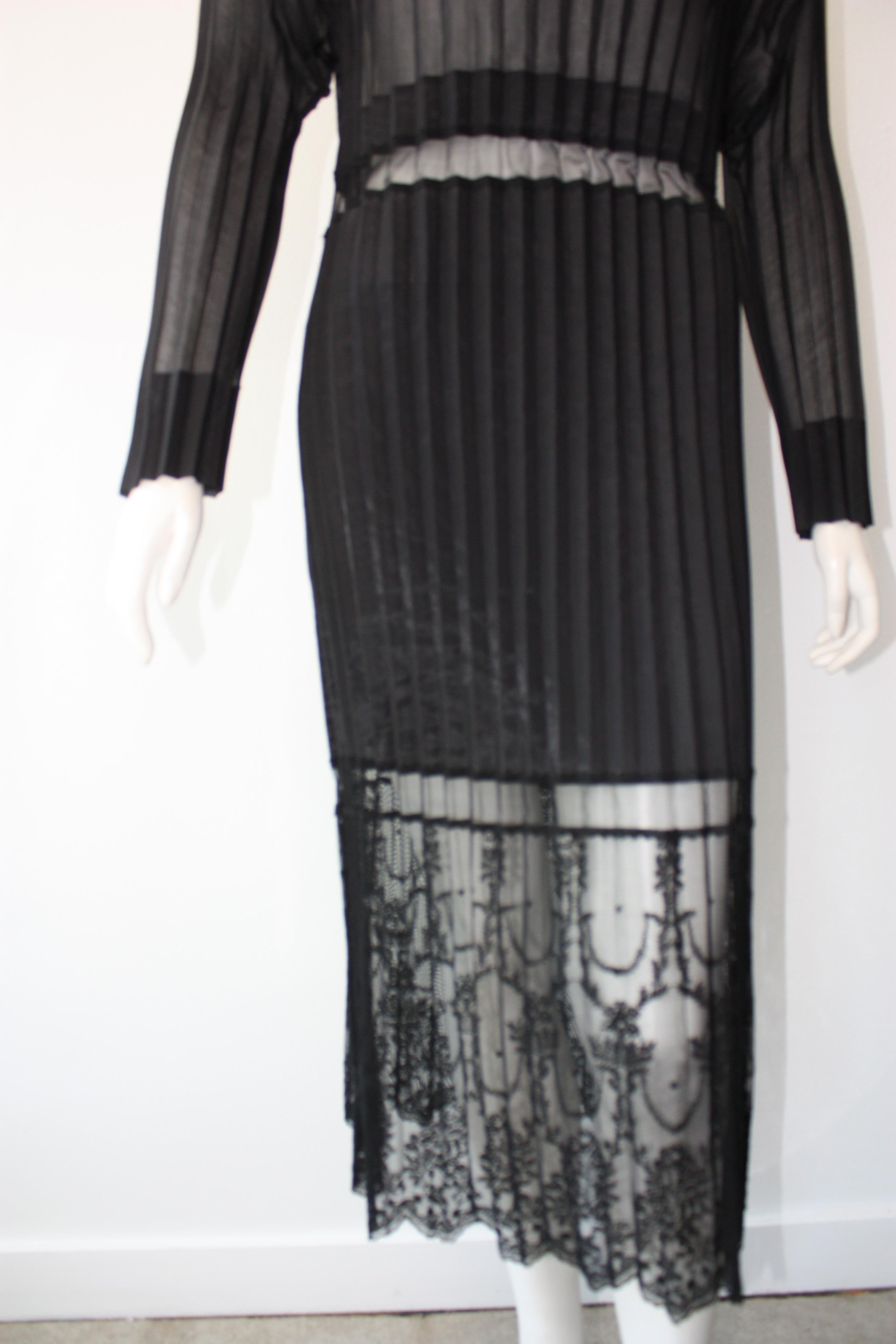 Stella McCartney Black Midi Sheer and Pleated Lace Dress Size 42 In New Condition For Sale In Thousand Oaks, CA