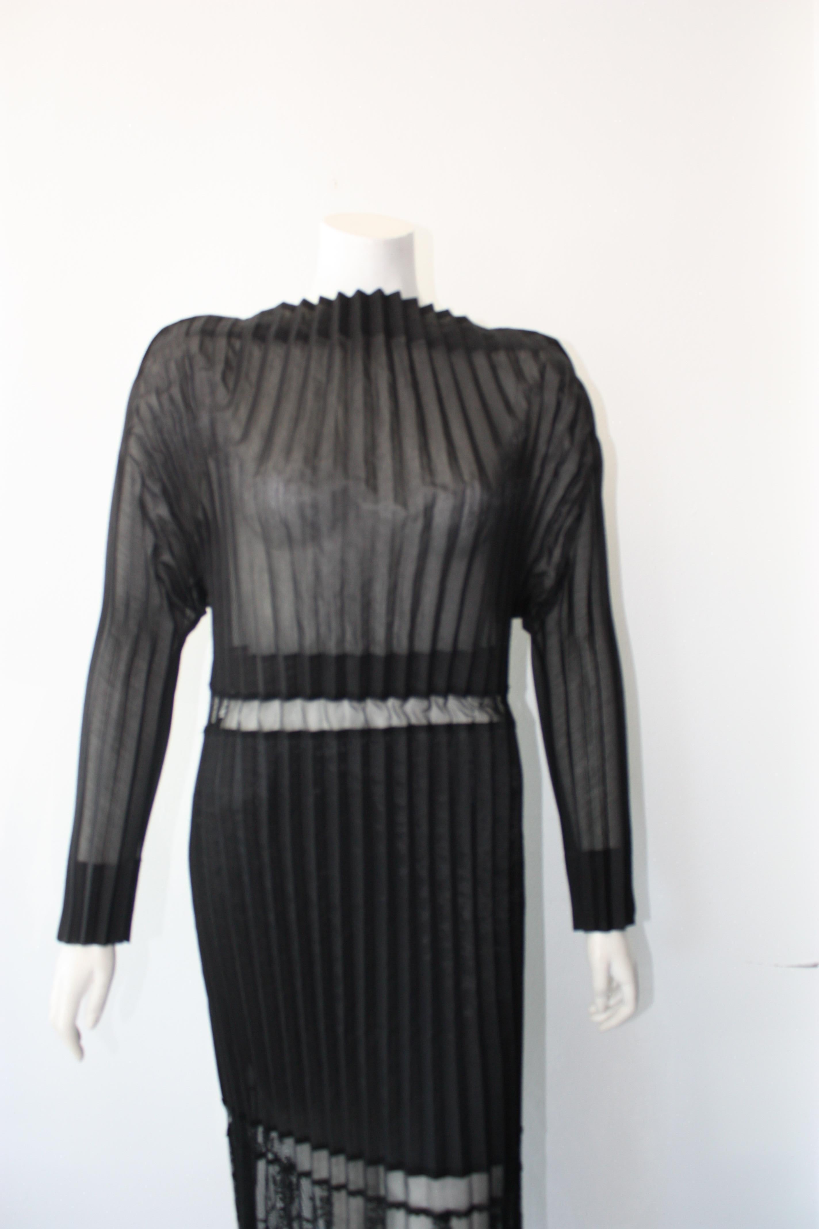 Stella McCartney Black Midi Sheer and Pleated Lace Dress Size 42 For Sale 3