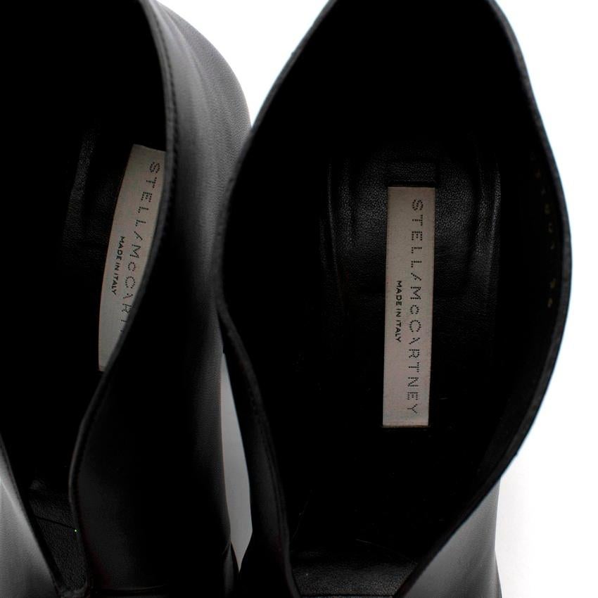 Stella McCartney Black Pointed V-Cut Pumps - Size 36 In Excellent Condition For Sale In London, GB